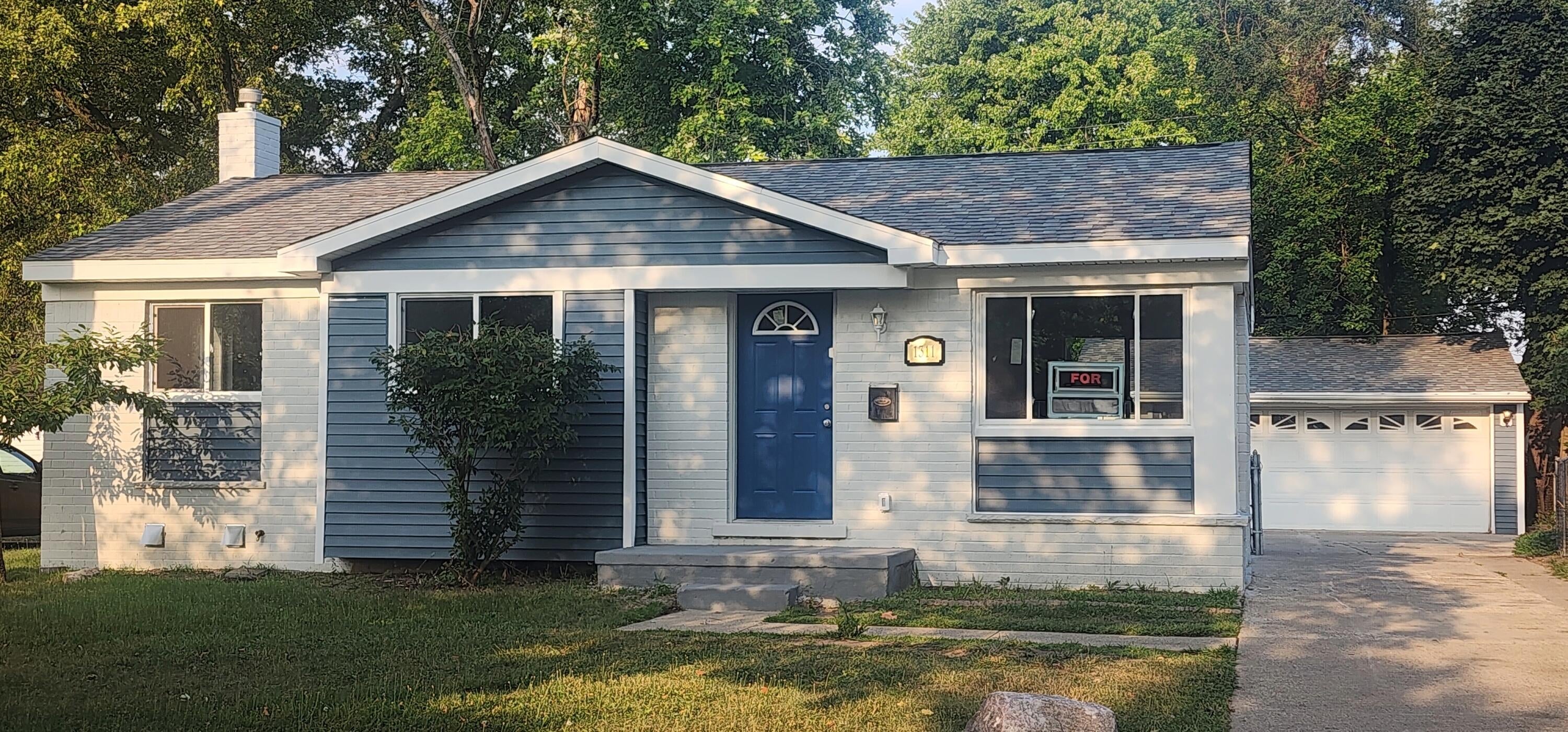 1311 Desoto Avenue — photo