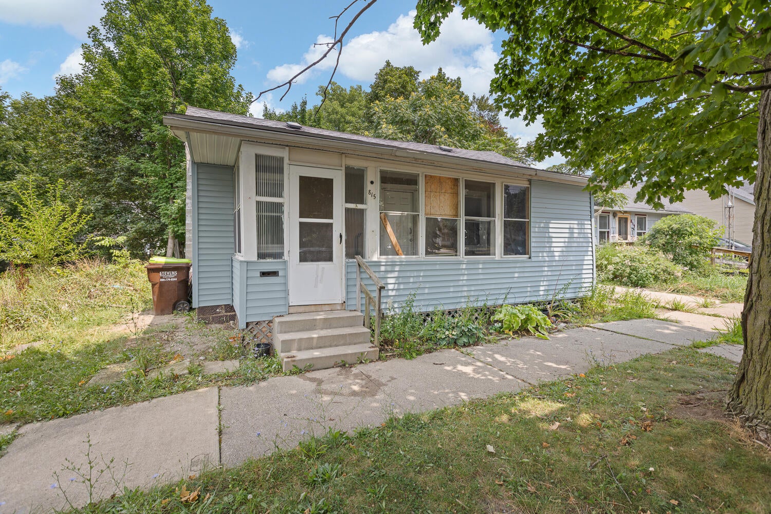 815 E Front Street — photo