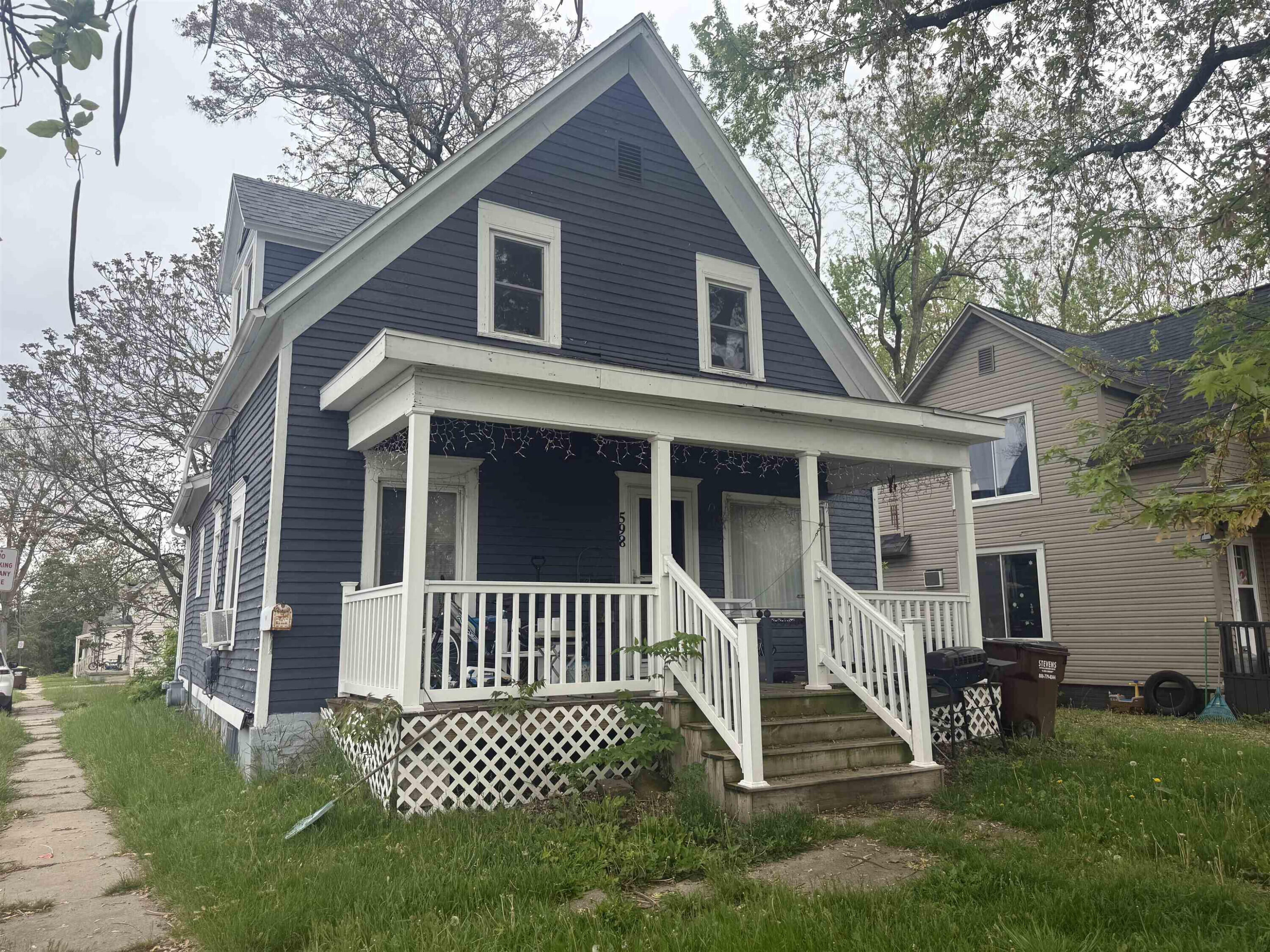 598 S Main Street — photo