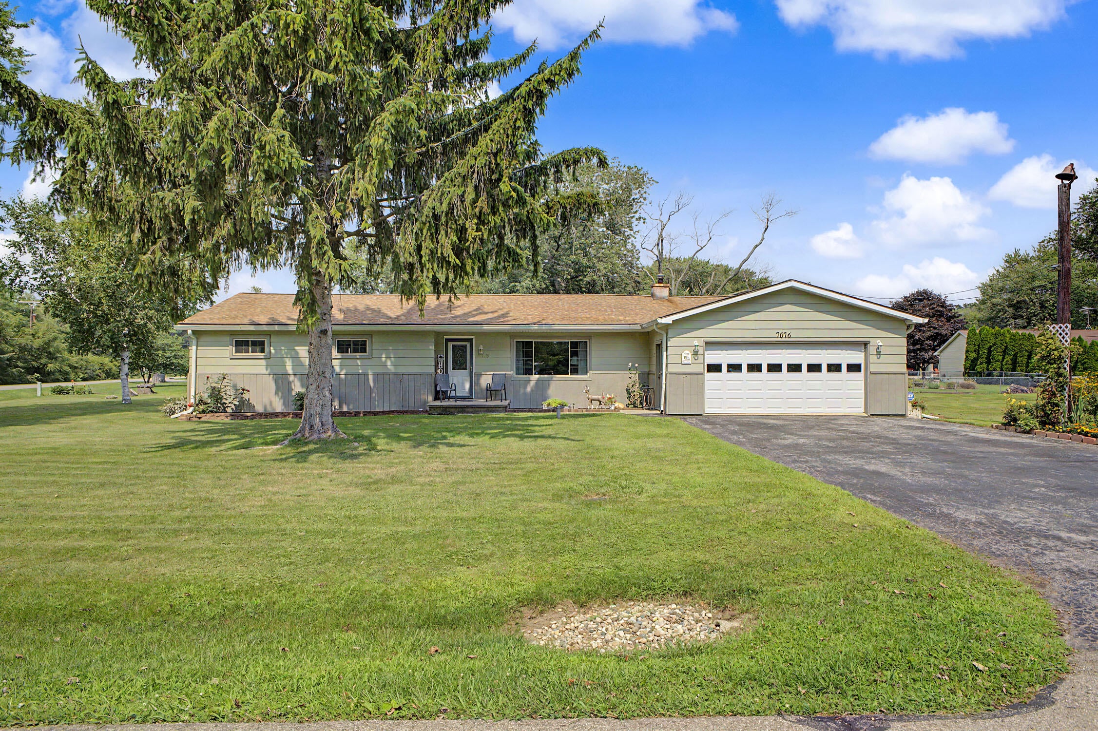 7676 Southmoor Drive — photo