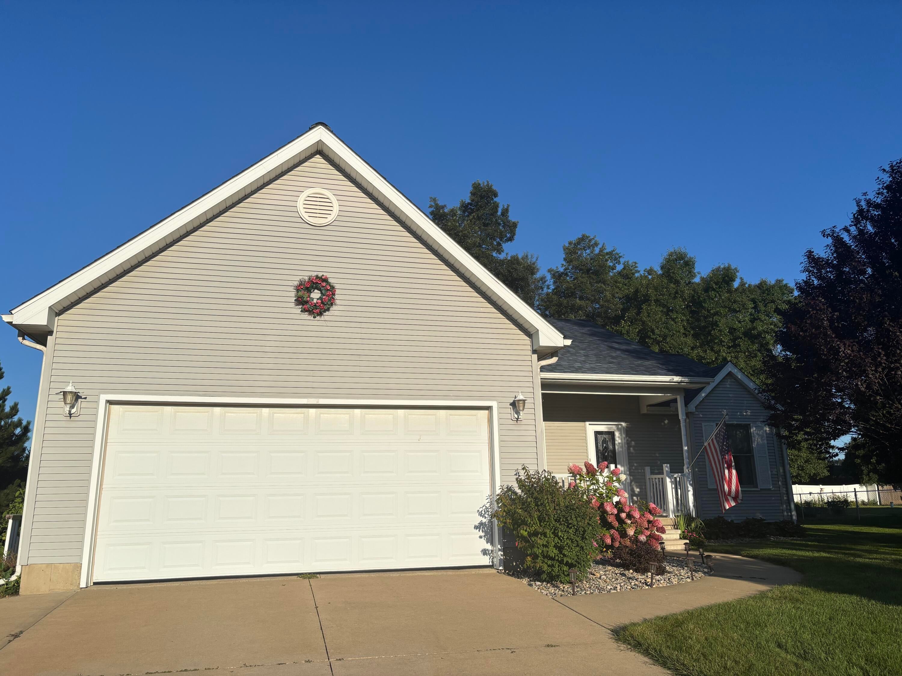 1318 Catsyl Road — photo