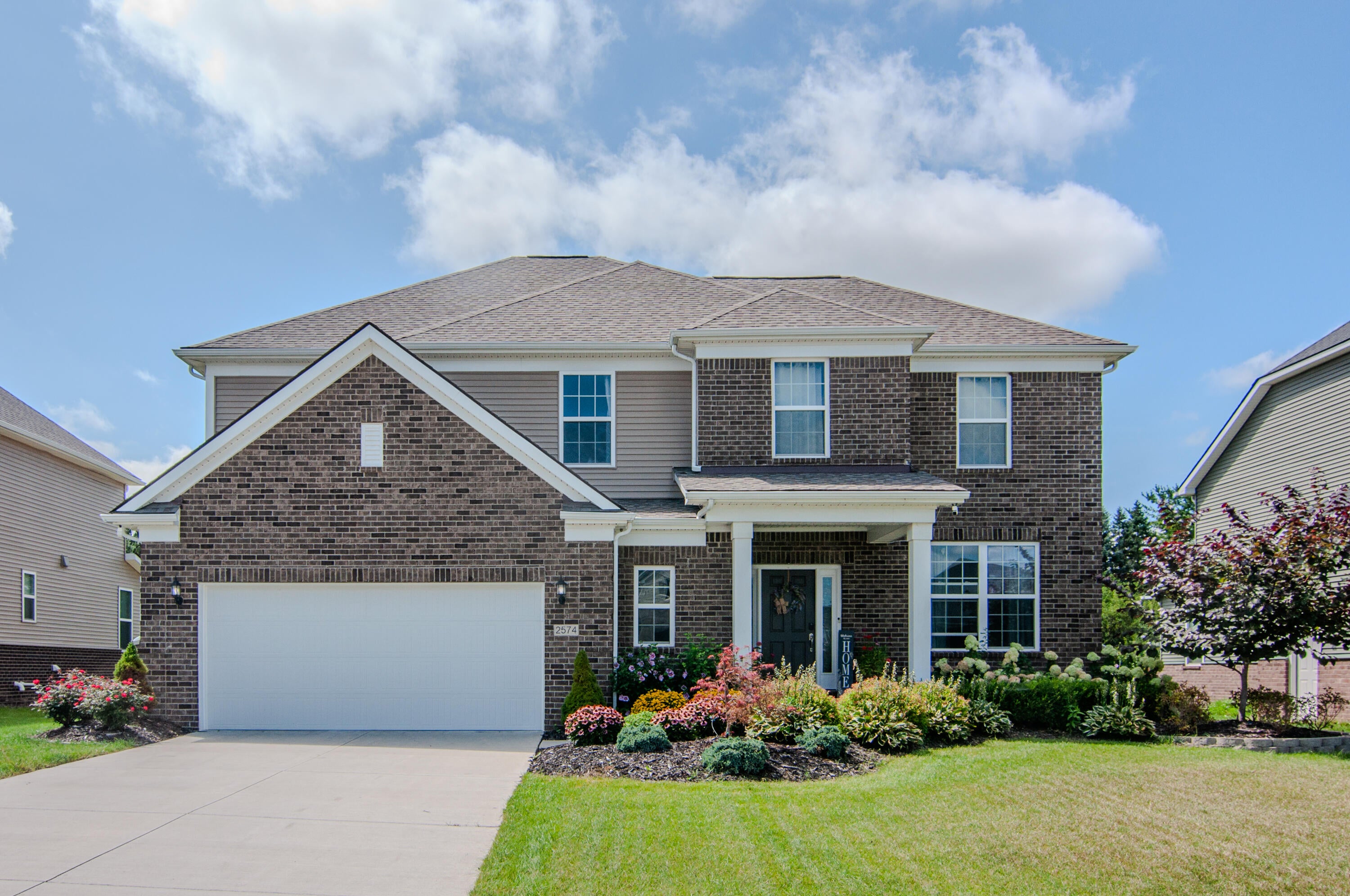 2574 Meadow Hills Drive — photo