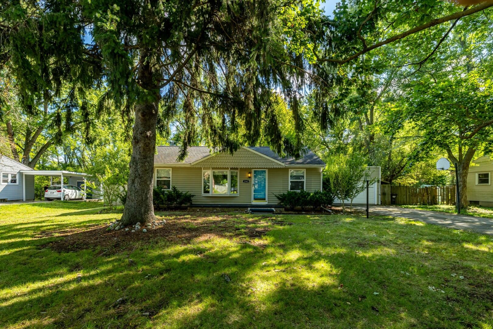 3163 Baylis Drive — photo