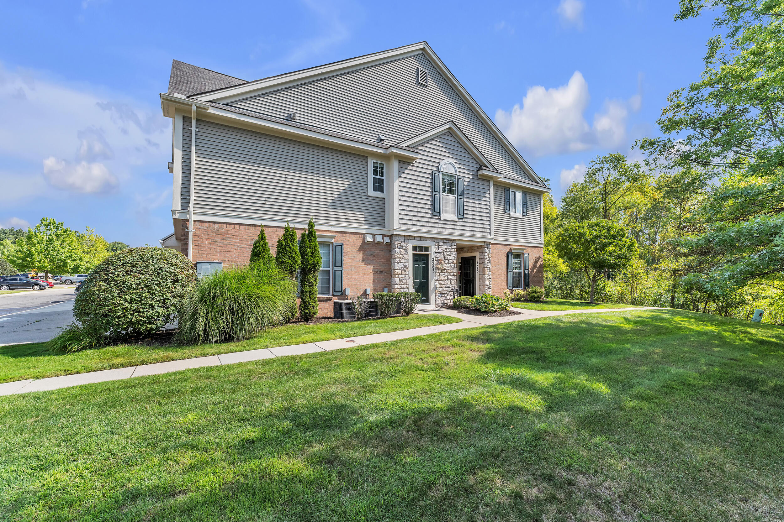 2263 Pinecroft Drive — photo
