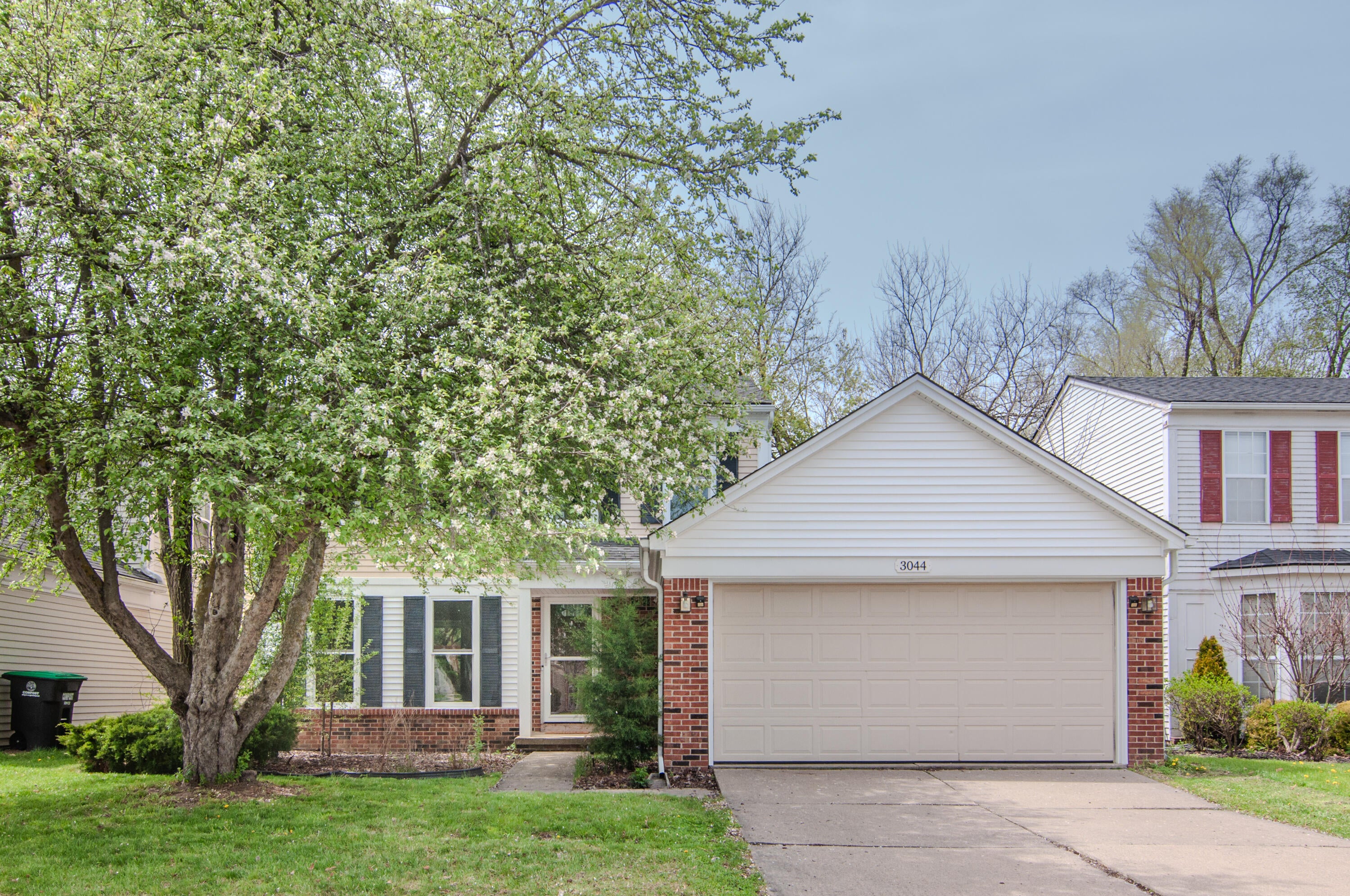 3044 Turnberry Lane — photo