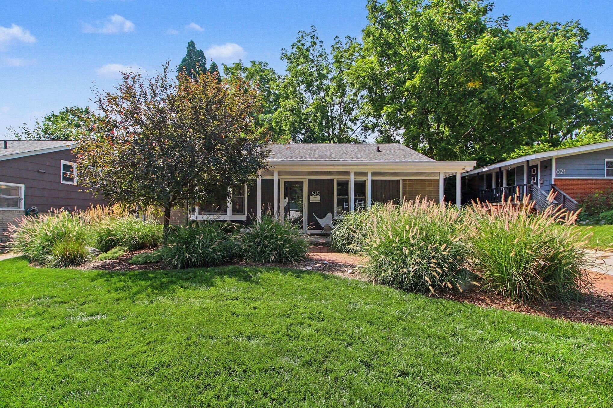 815 Sunrise Court — photo