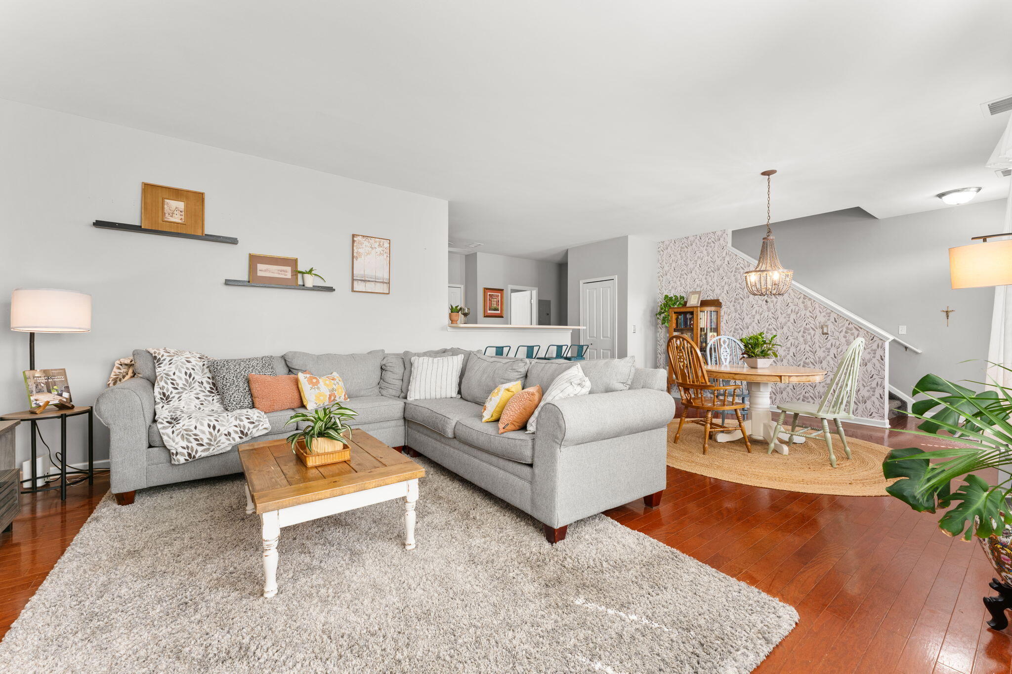 713 Abbington Court — photo
