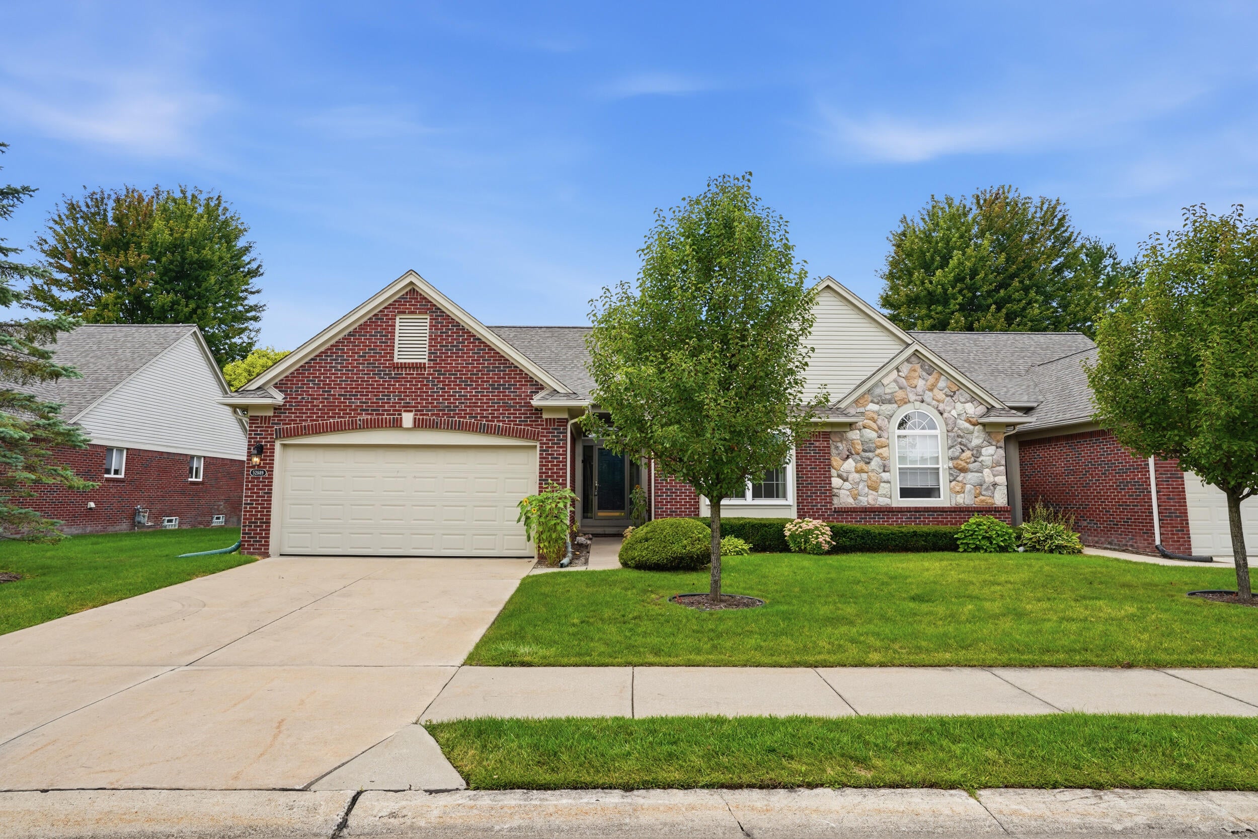 52689 Wildwood Drive — photo