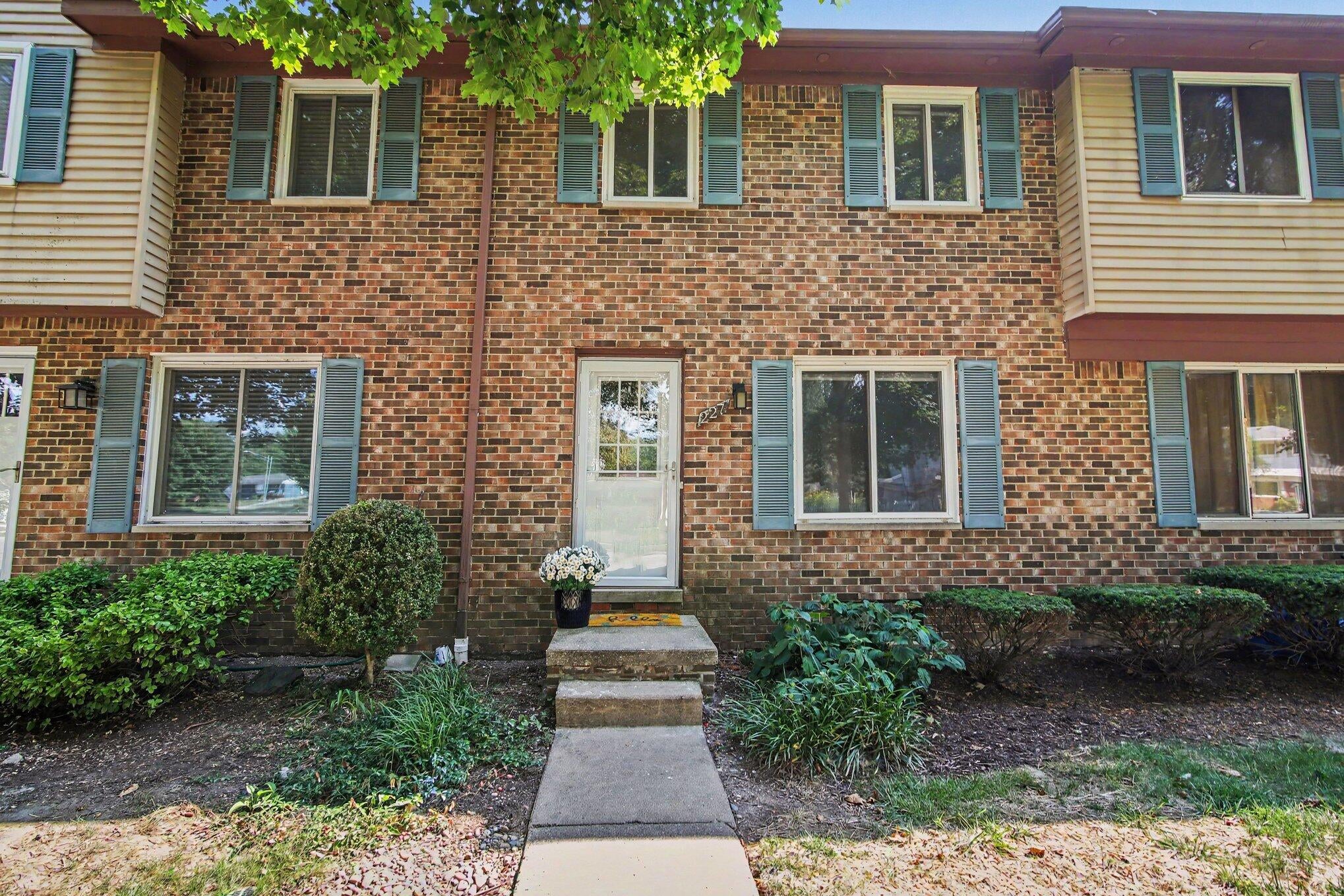 227 Sheffield Drive — photo