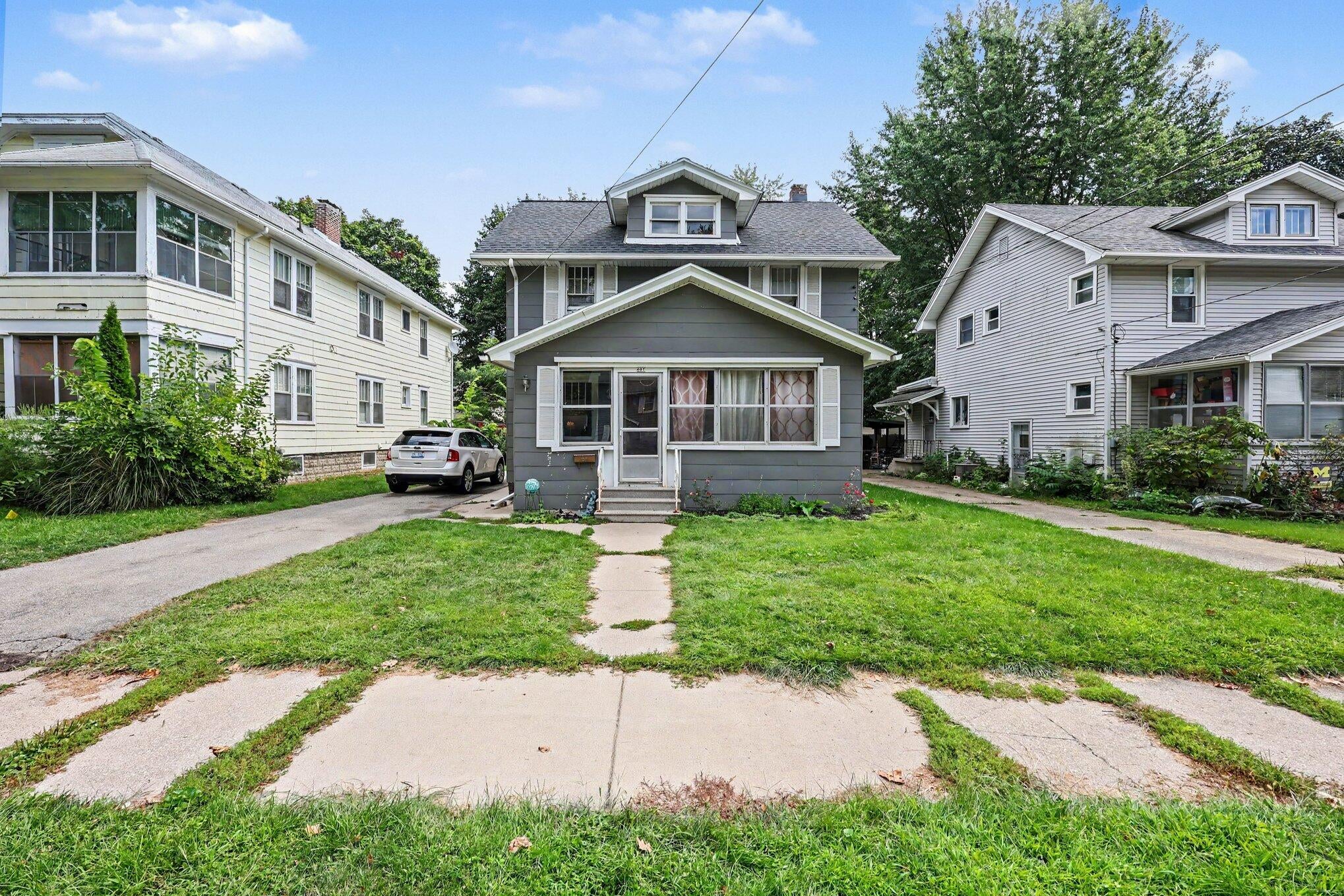 607 S Grinnell Street — photo