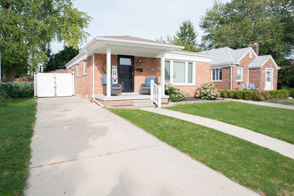 3310 Birchwood Street — photo