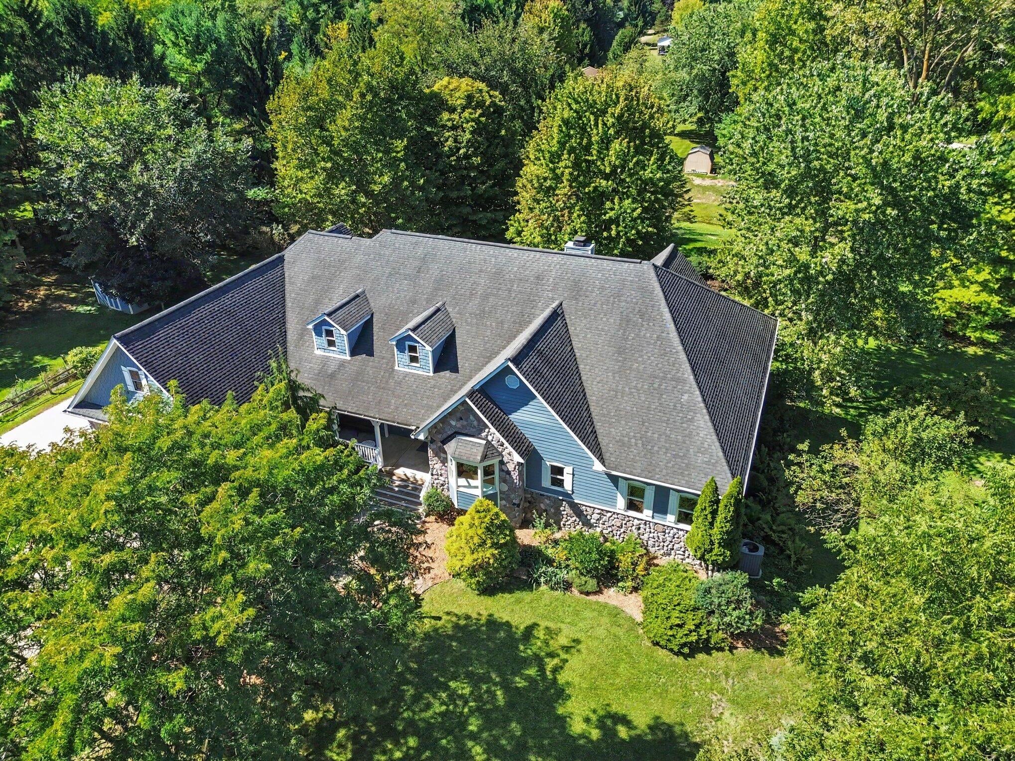 7353 Jennings Road — photo