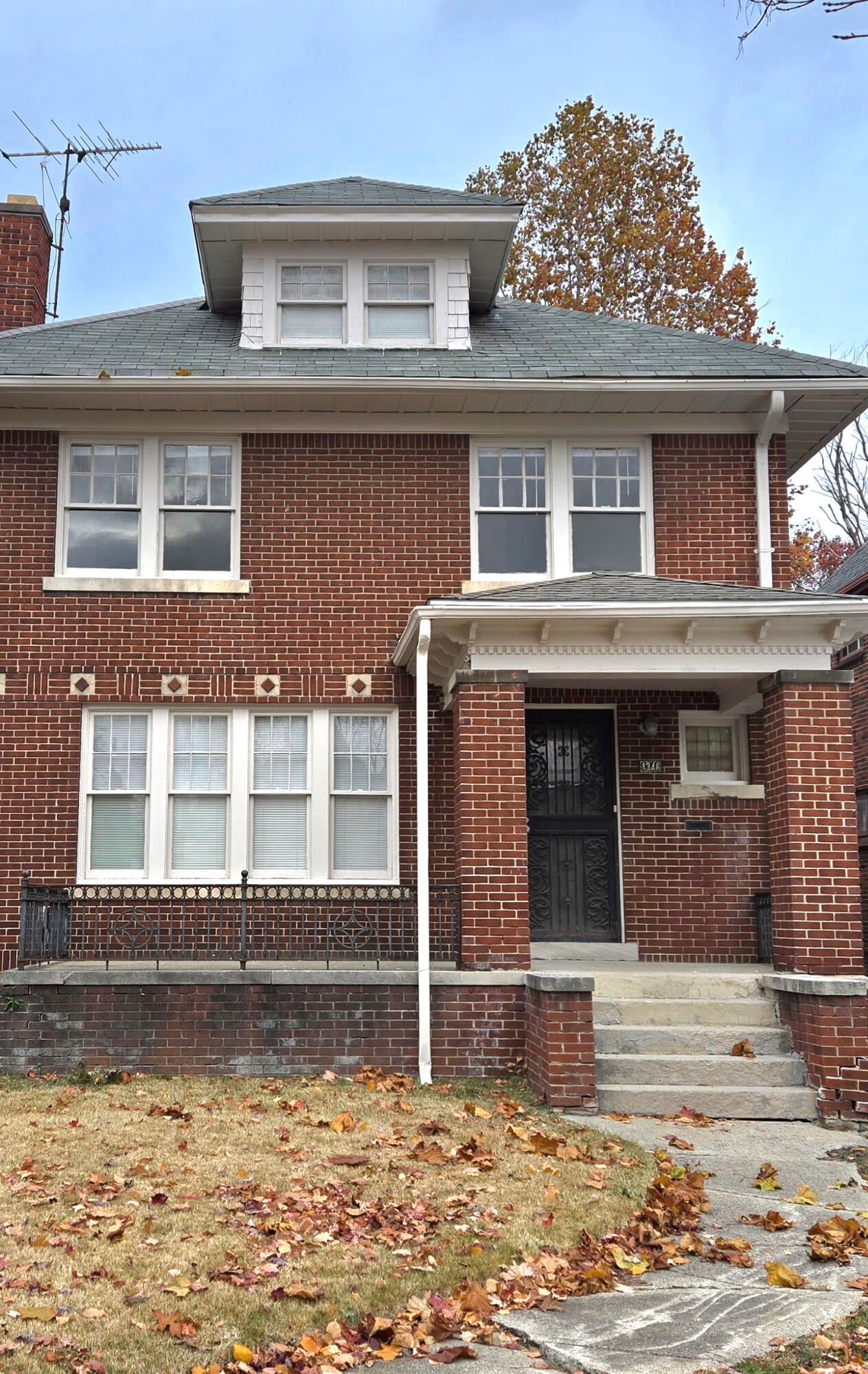 4348 Sturtevant Street — photo