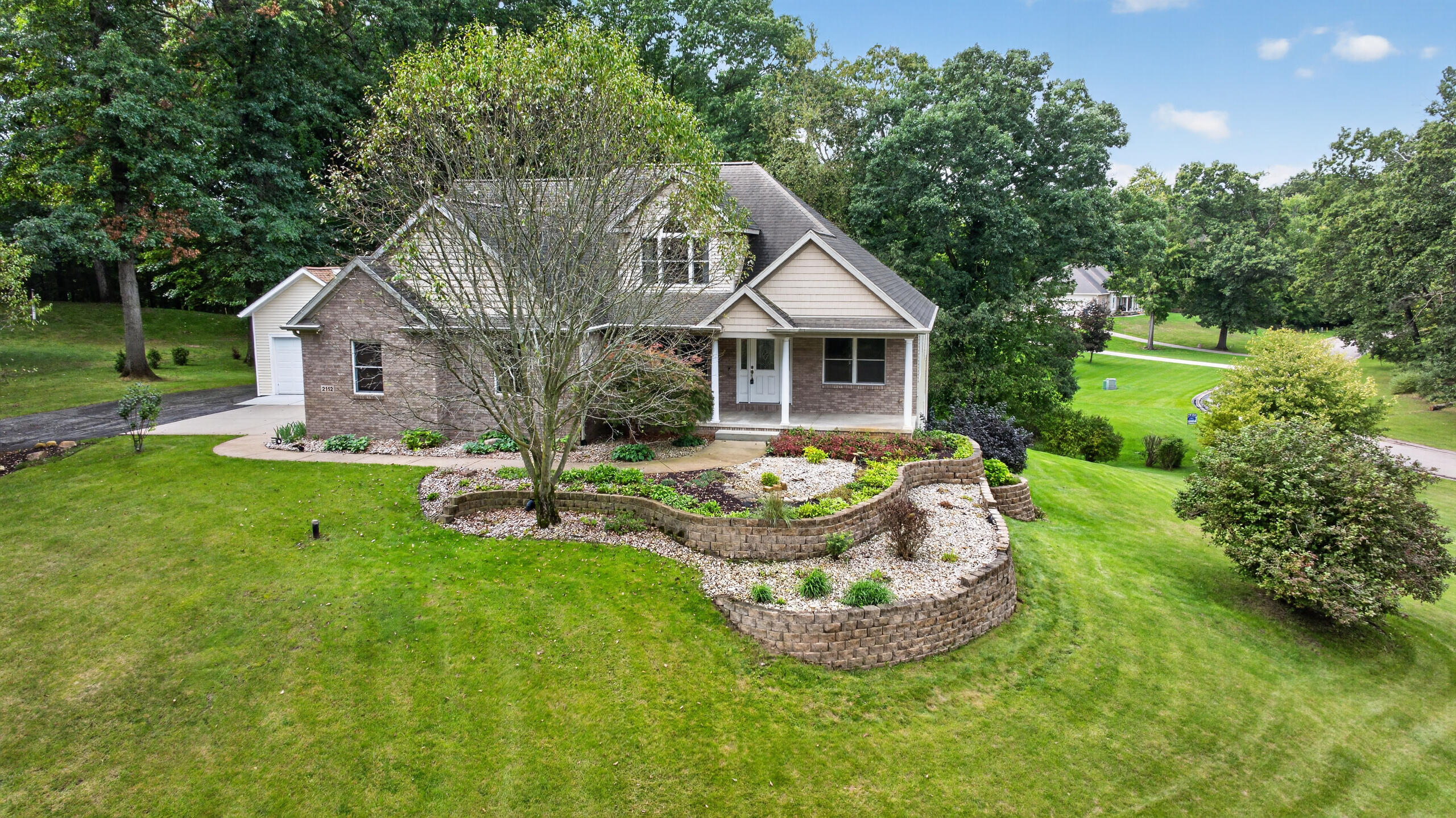 2112 Scenic Hills Drive — photo