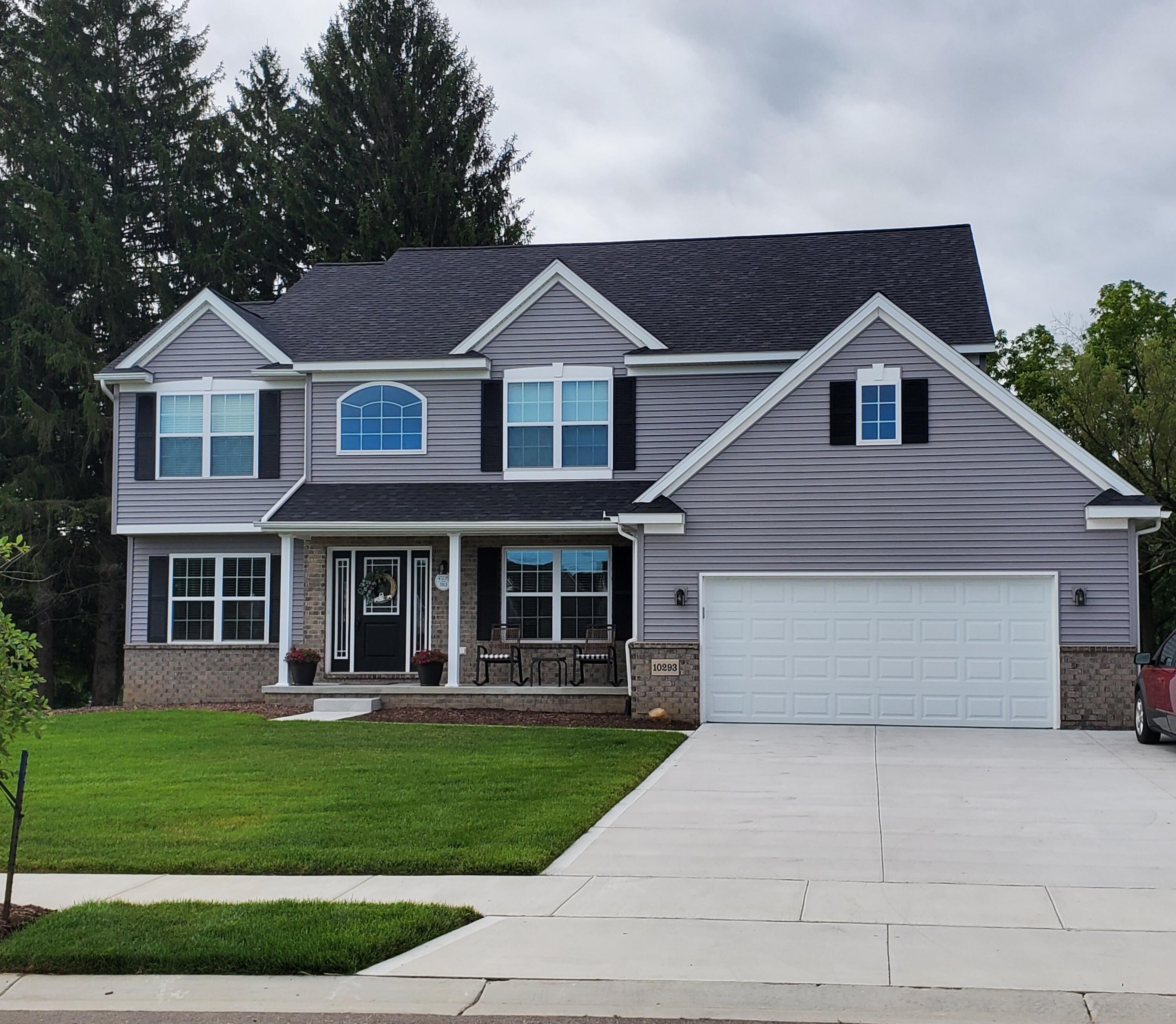 3200 Apple Blossom Way — photo