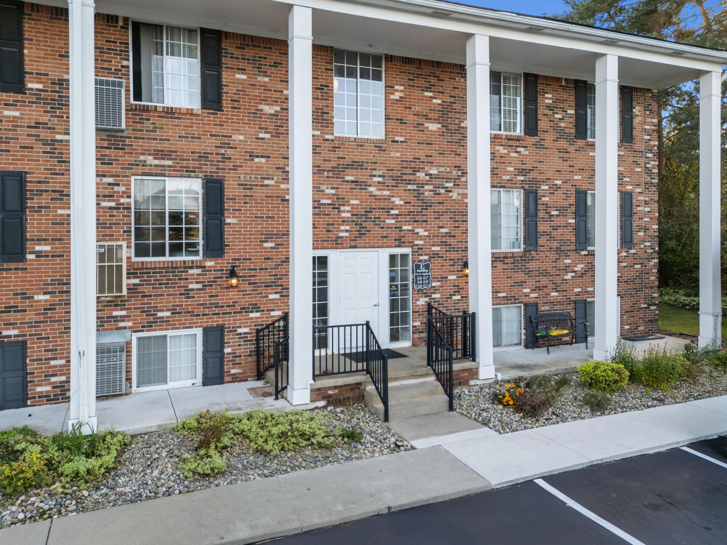 515 W Highland Road Unit: E6 — photo