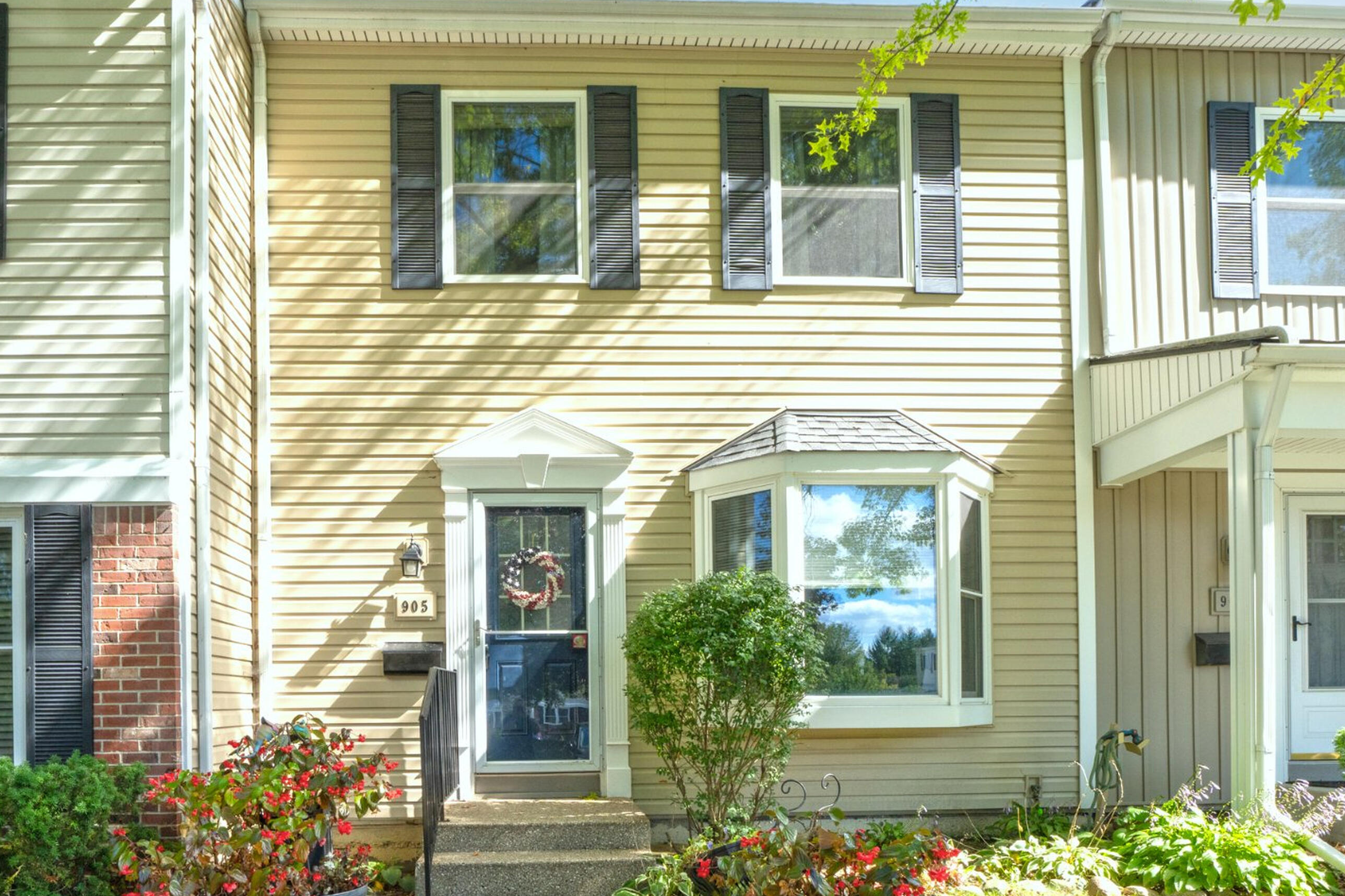905 Medford Court — photo