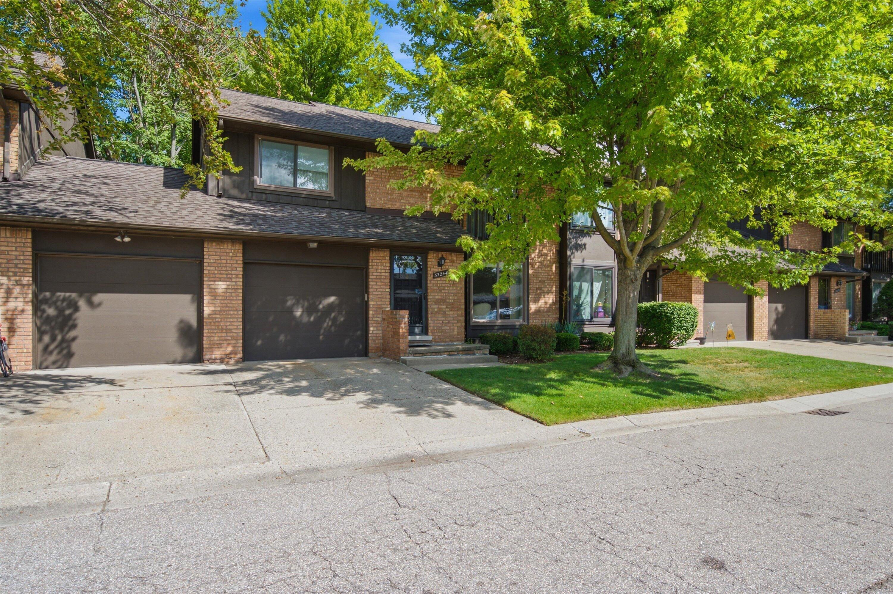 37244 Clubhouse Drive — photo