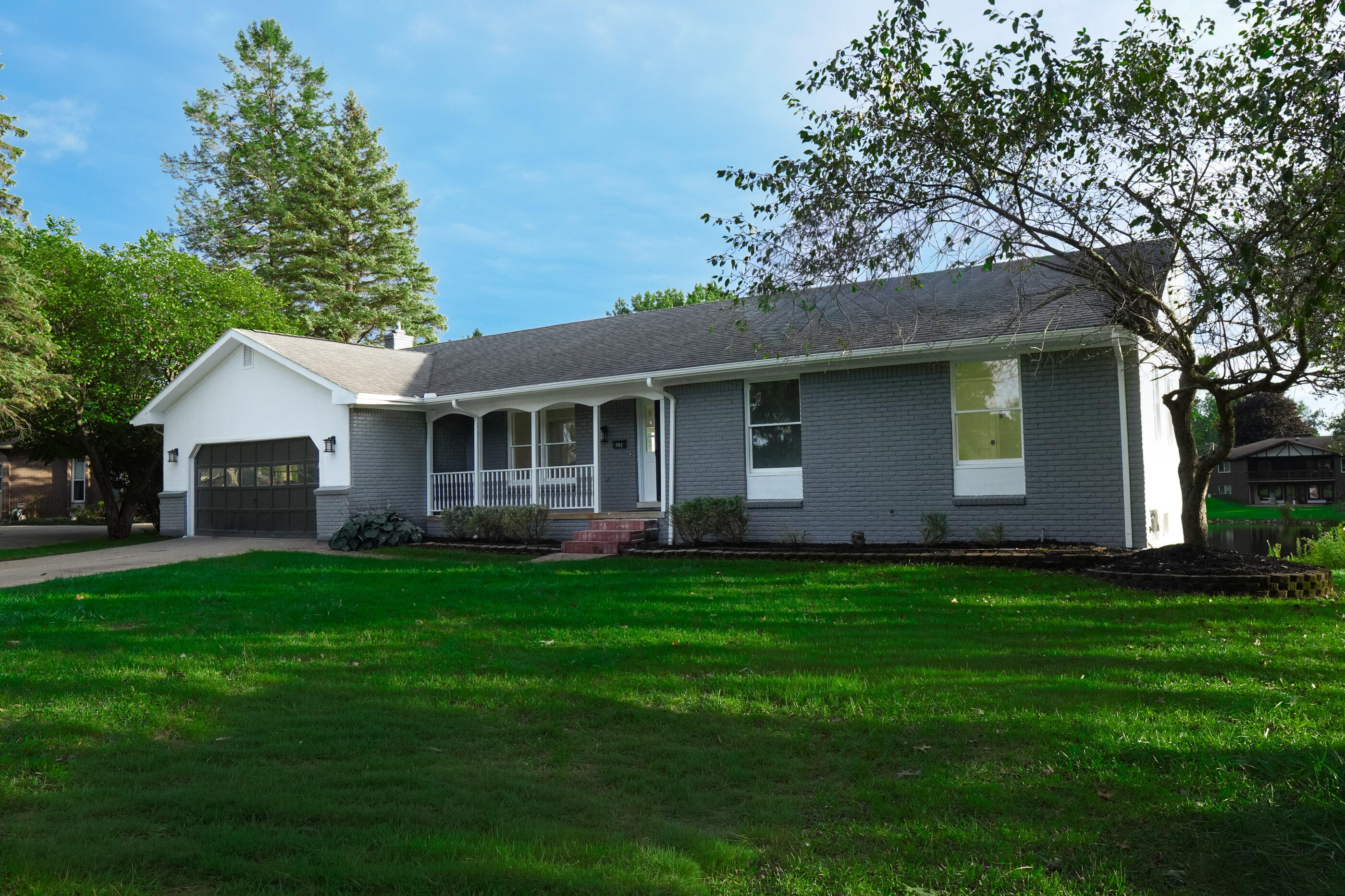 982 Artdale Drive — photo