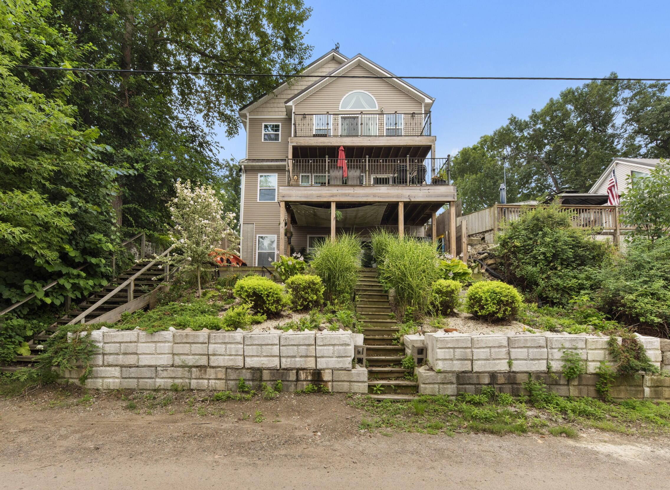 5307 Dickson Street — photo