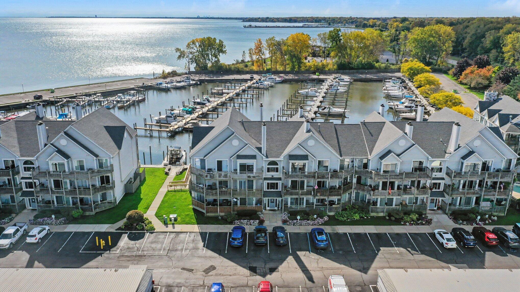 37512 Jefferson Avenue Unit: Unit 303 — photo