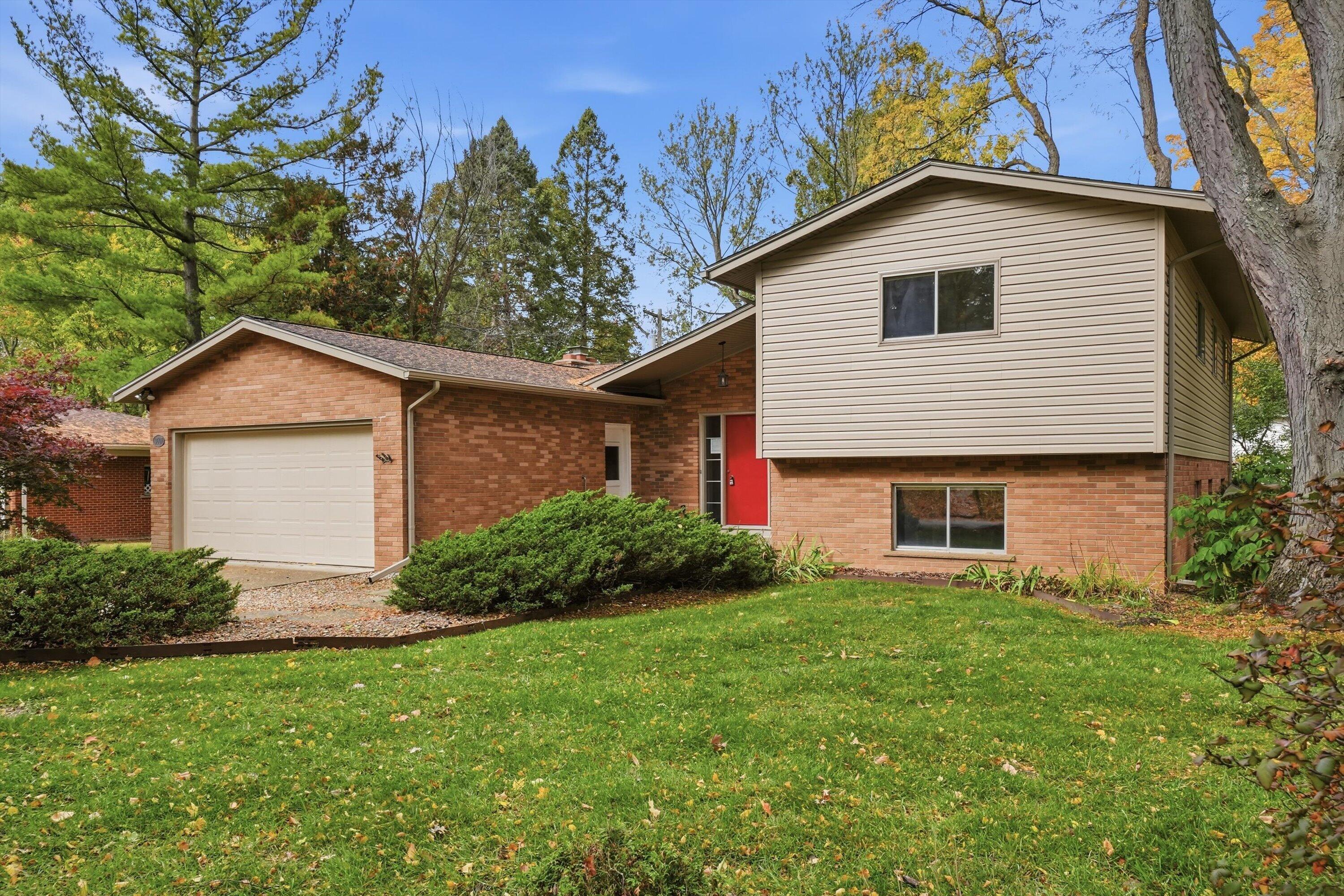 3607 Chatham Way — photo