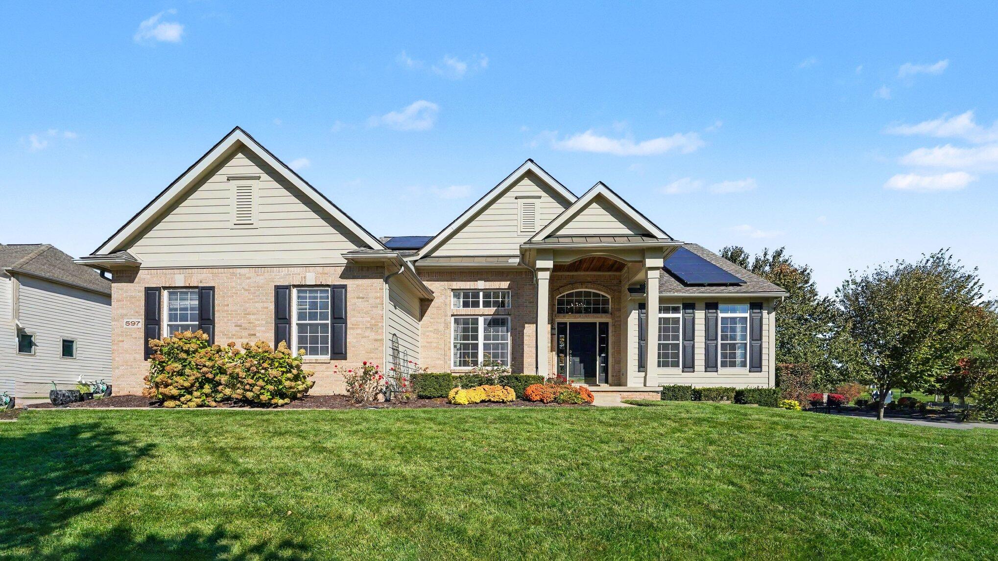 597 Amherst Circle — photo