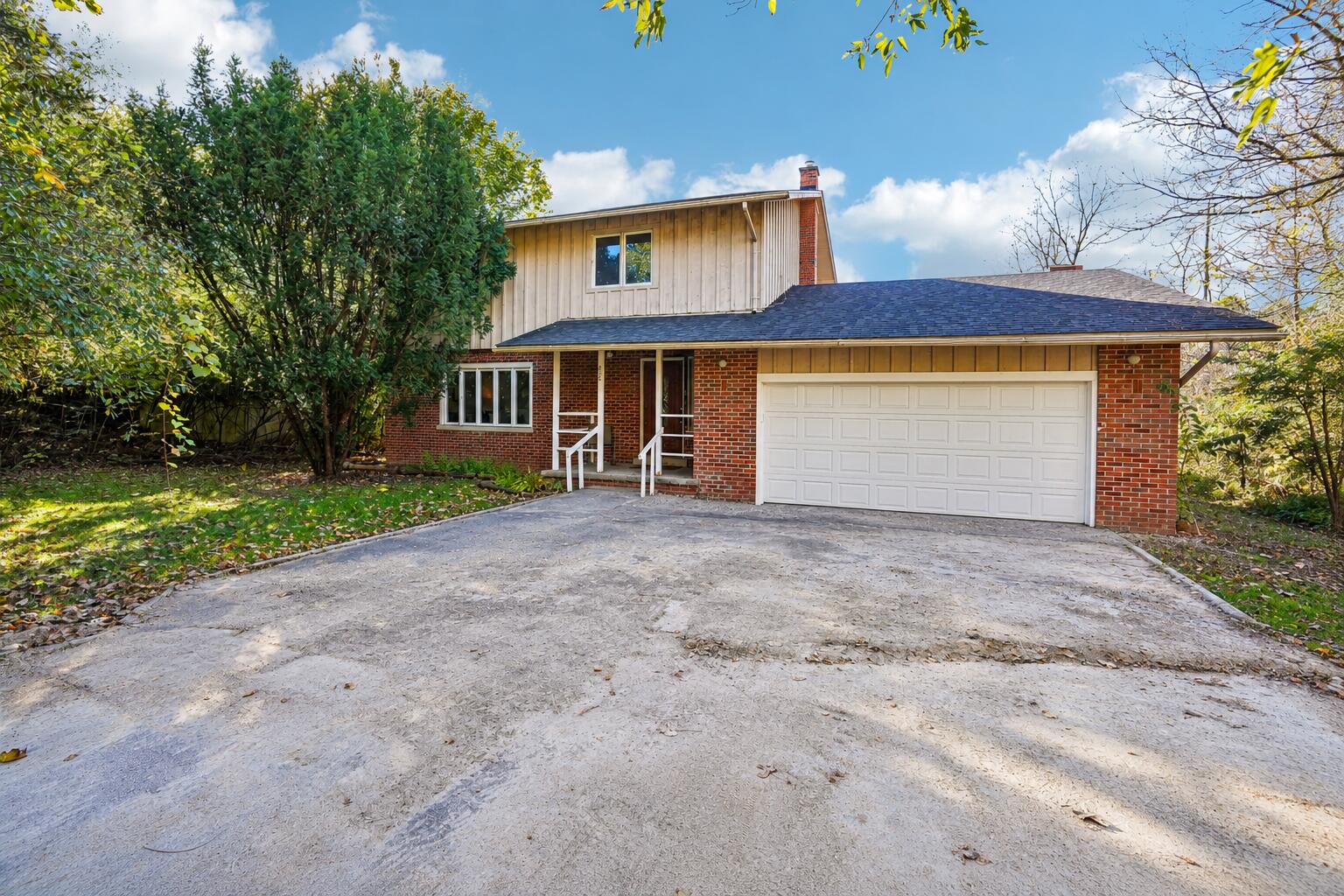 685 Ironwood Drive — photo