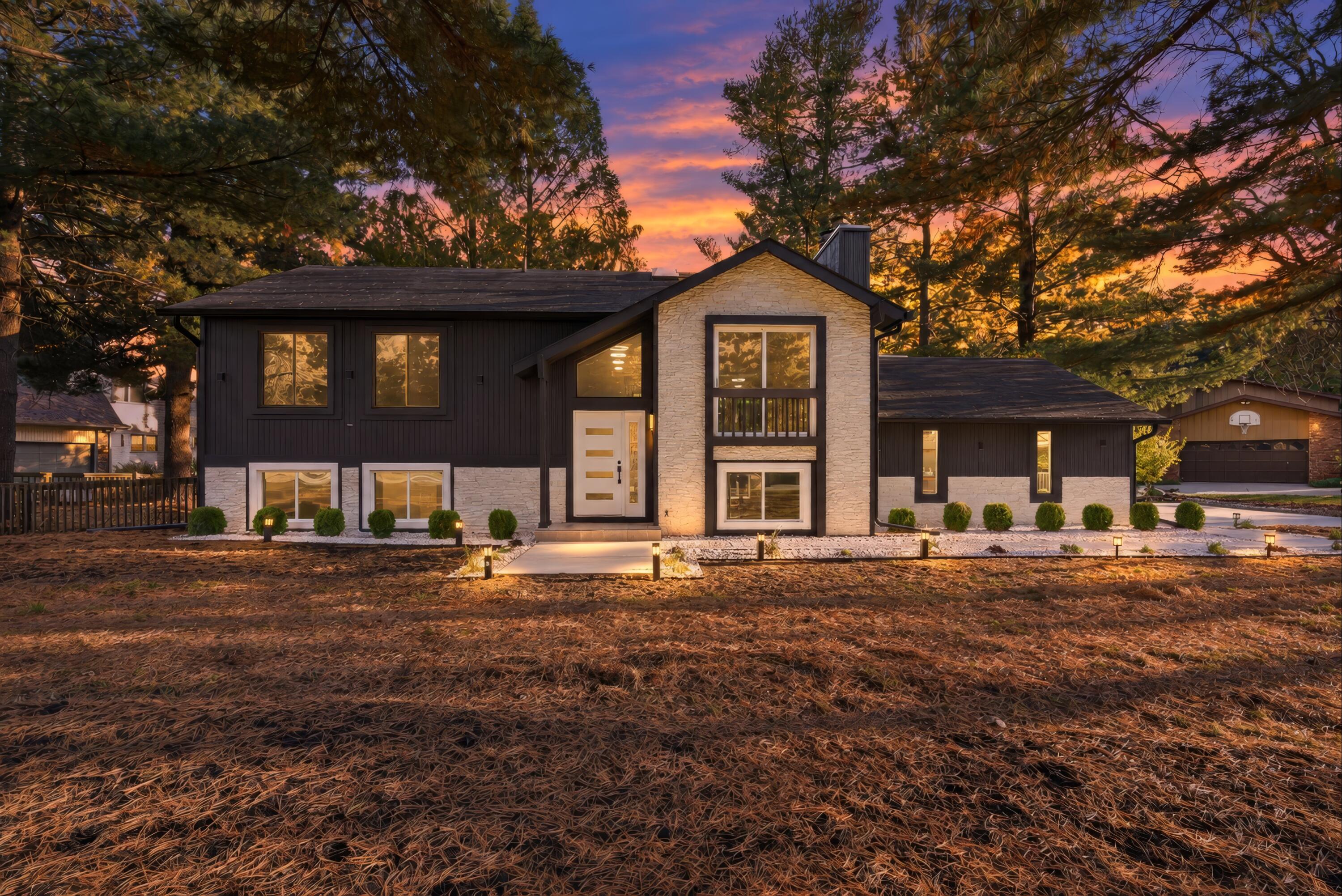 5445 Pine View Drive — photo