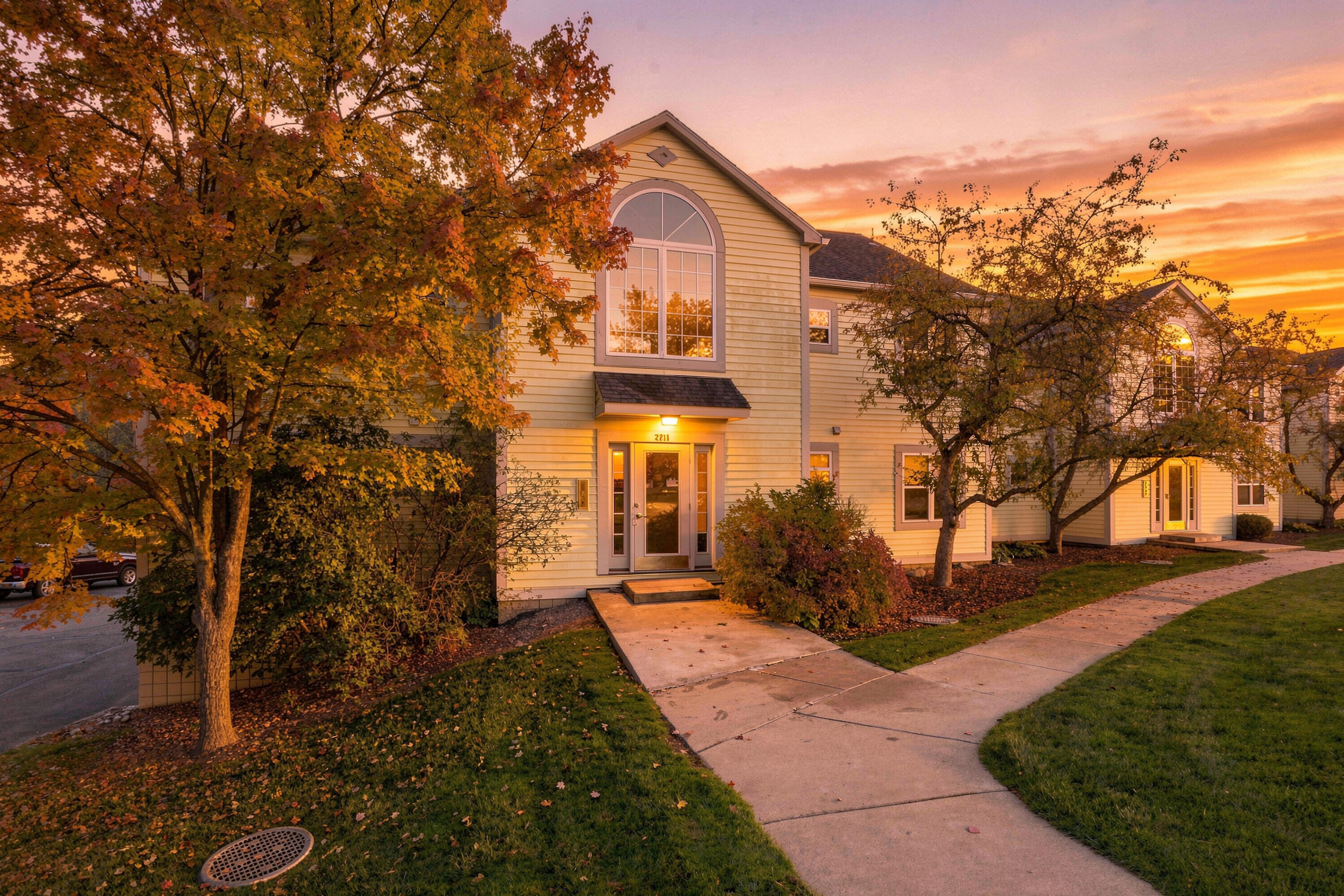 2211 S Huron Parkway Unit: Unit 4 — photo