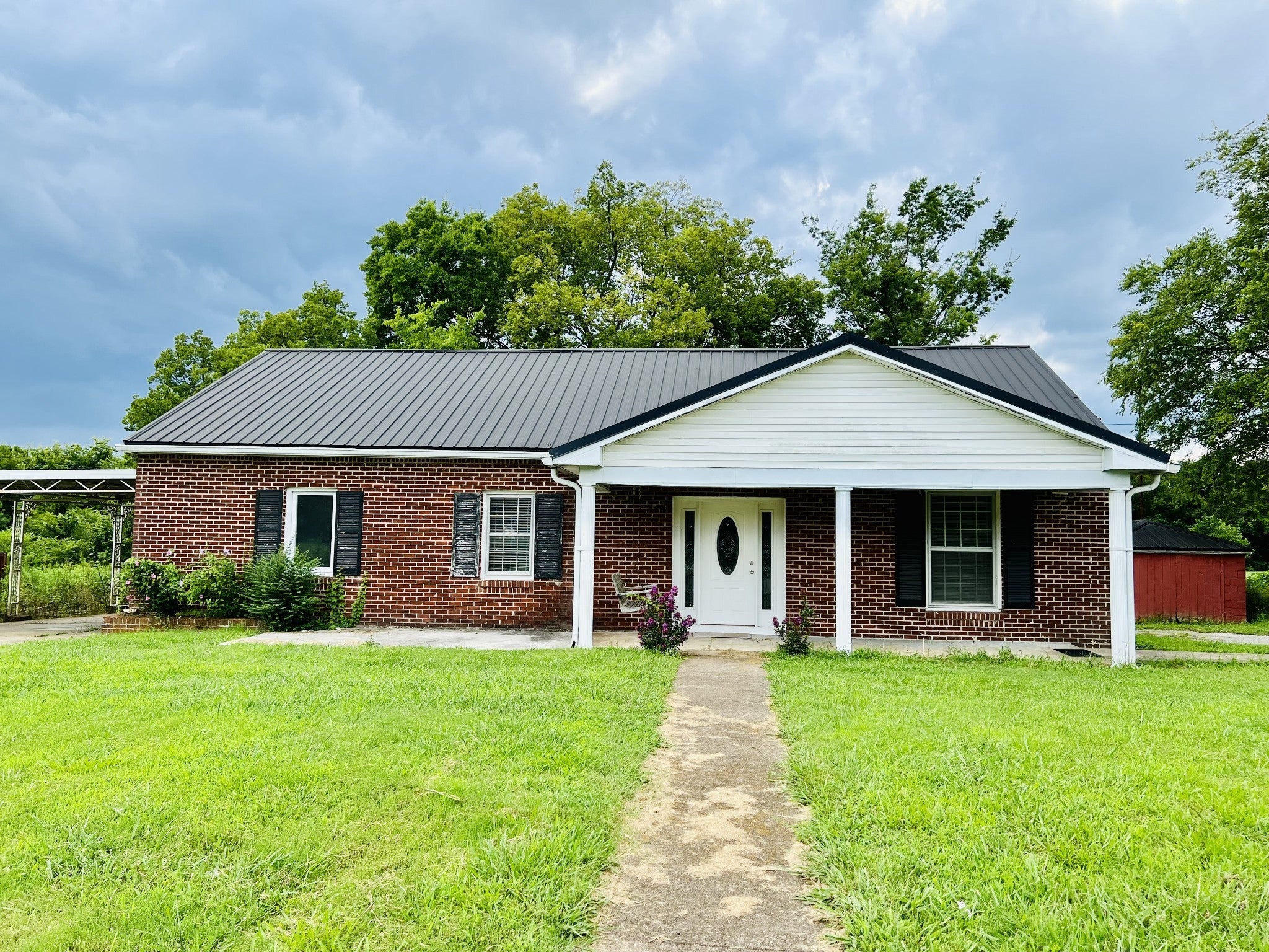 1556 Sparta Pike — photo