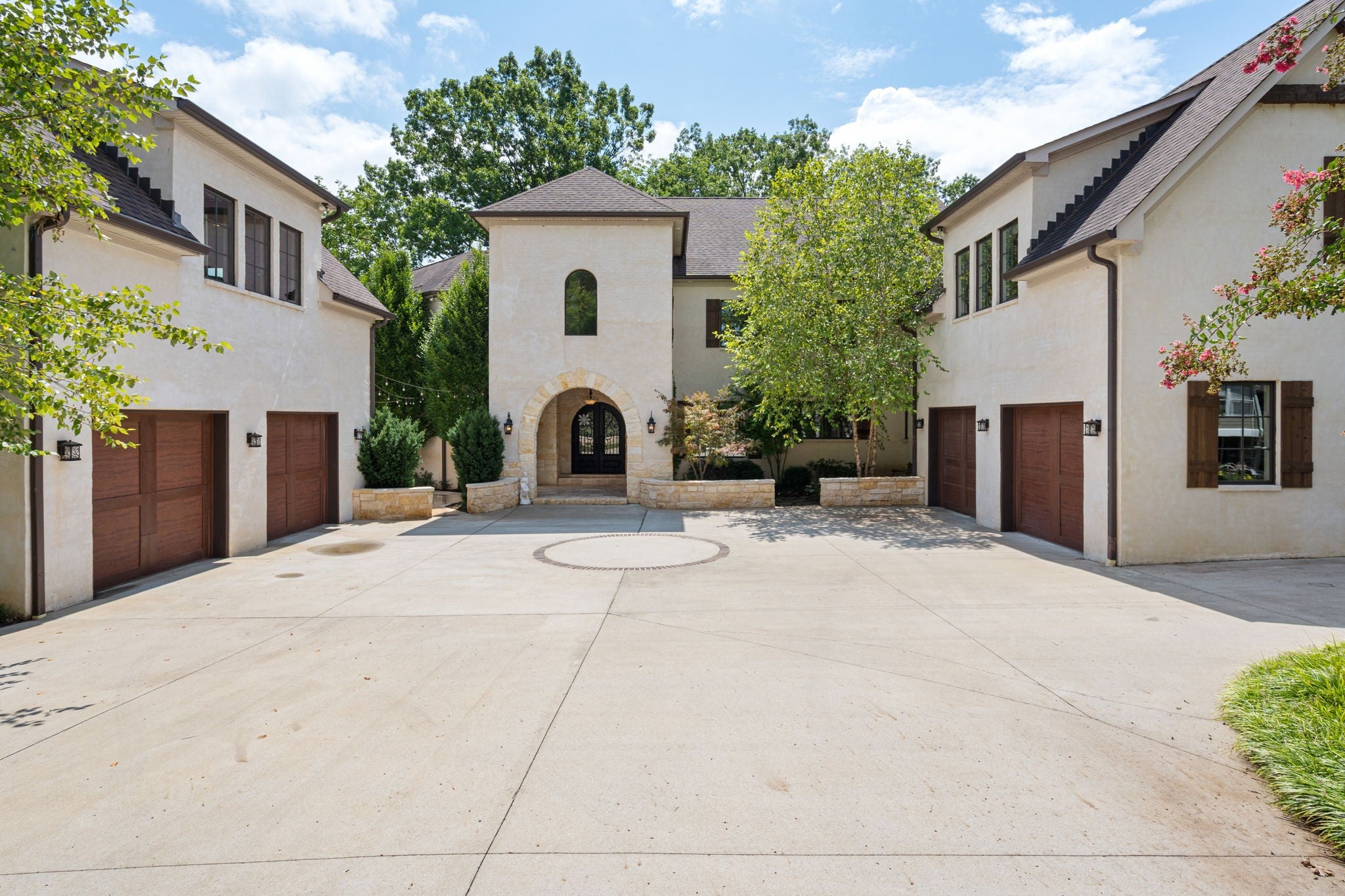 817 Burton Point Rd — photo