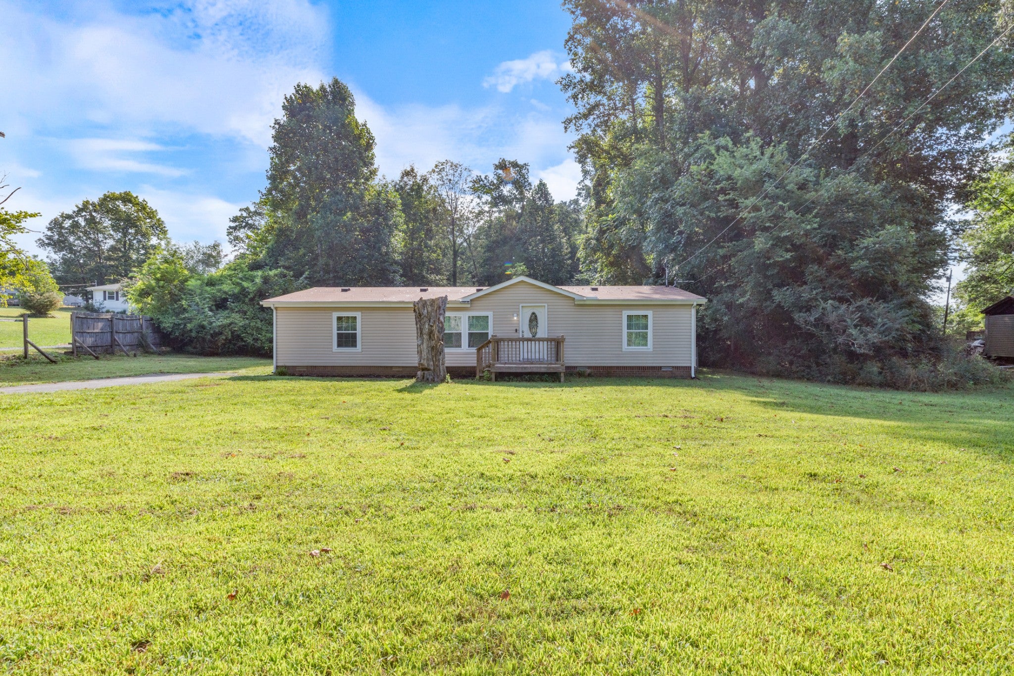 145 Bishop Ln — photo