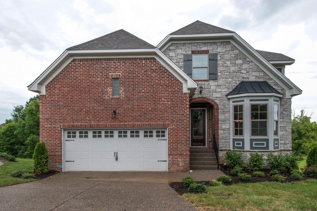 942 Hunters Lane — photo