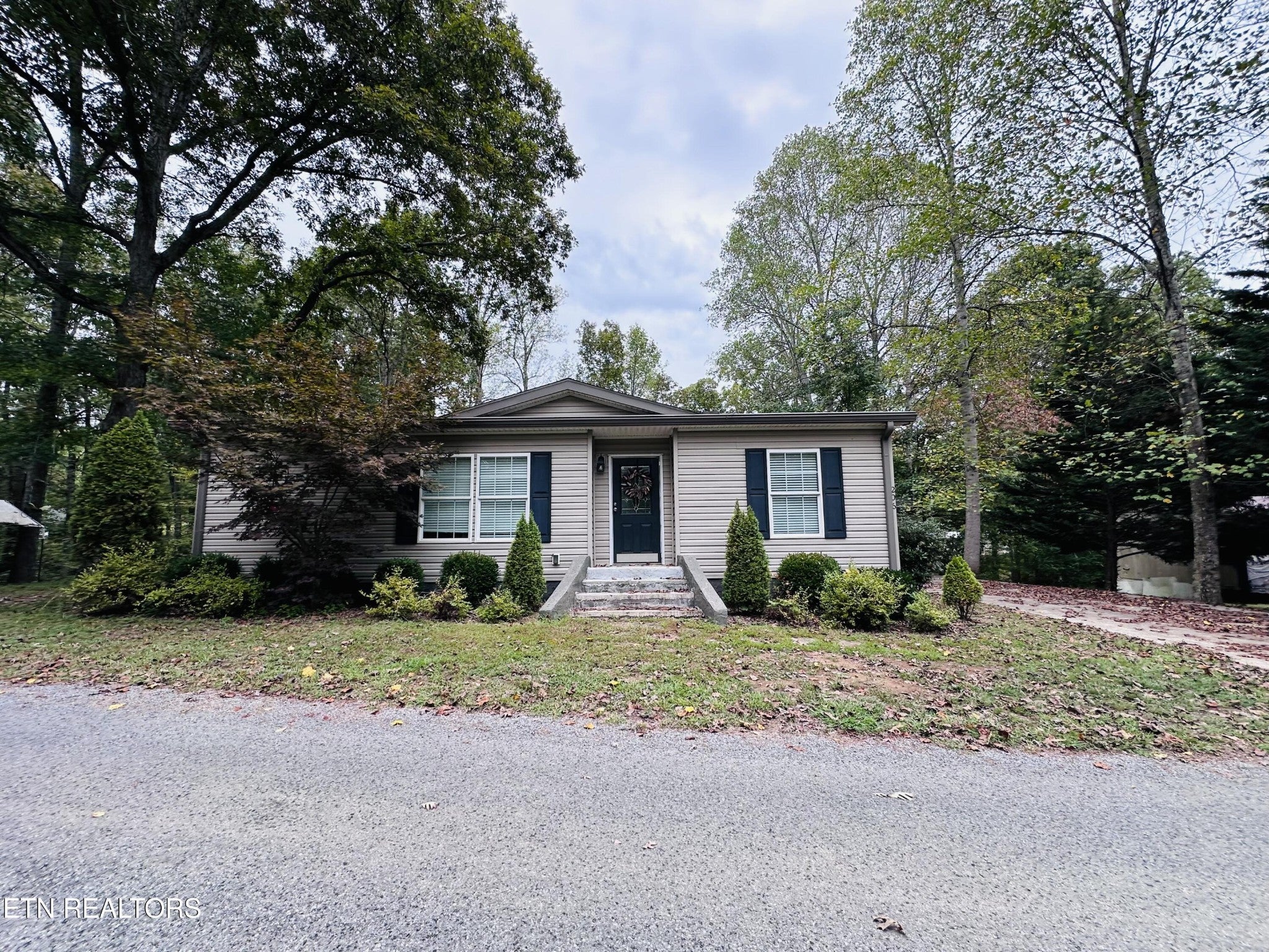 206 Randall Fugate Rd — photo