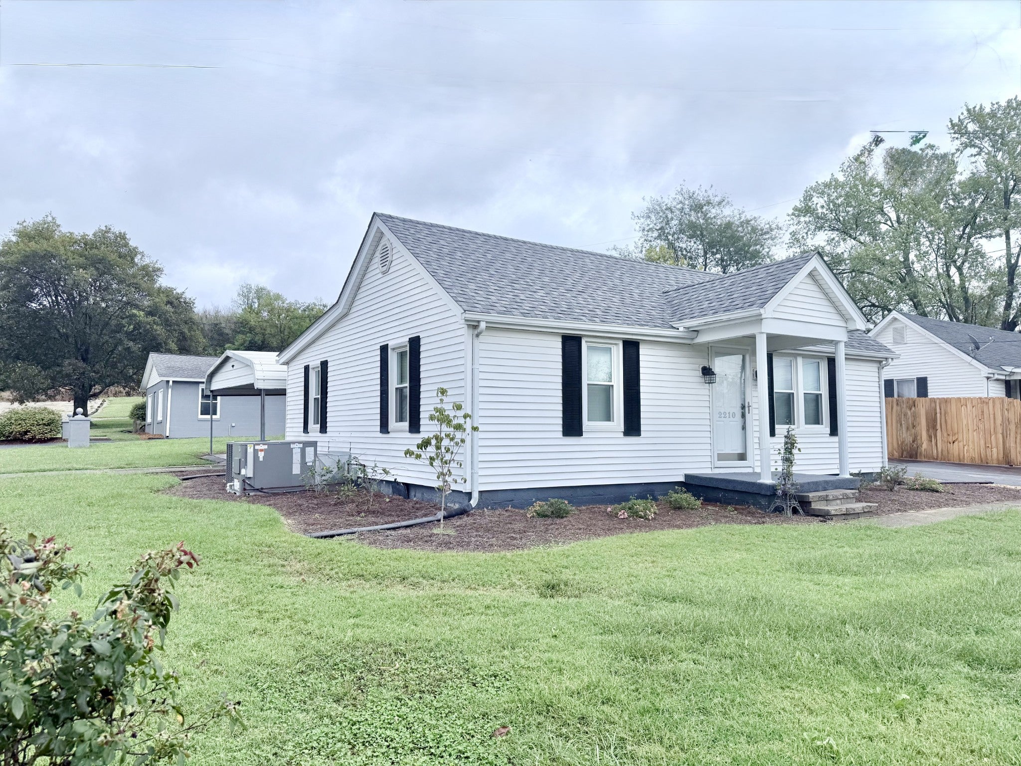 2210 Princeton Rd — photo