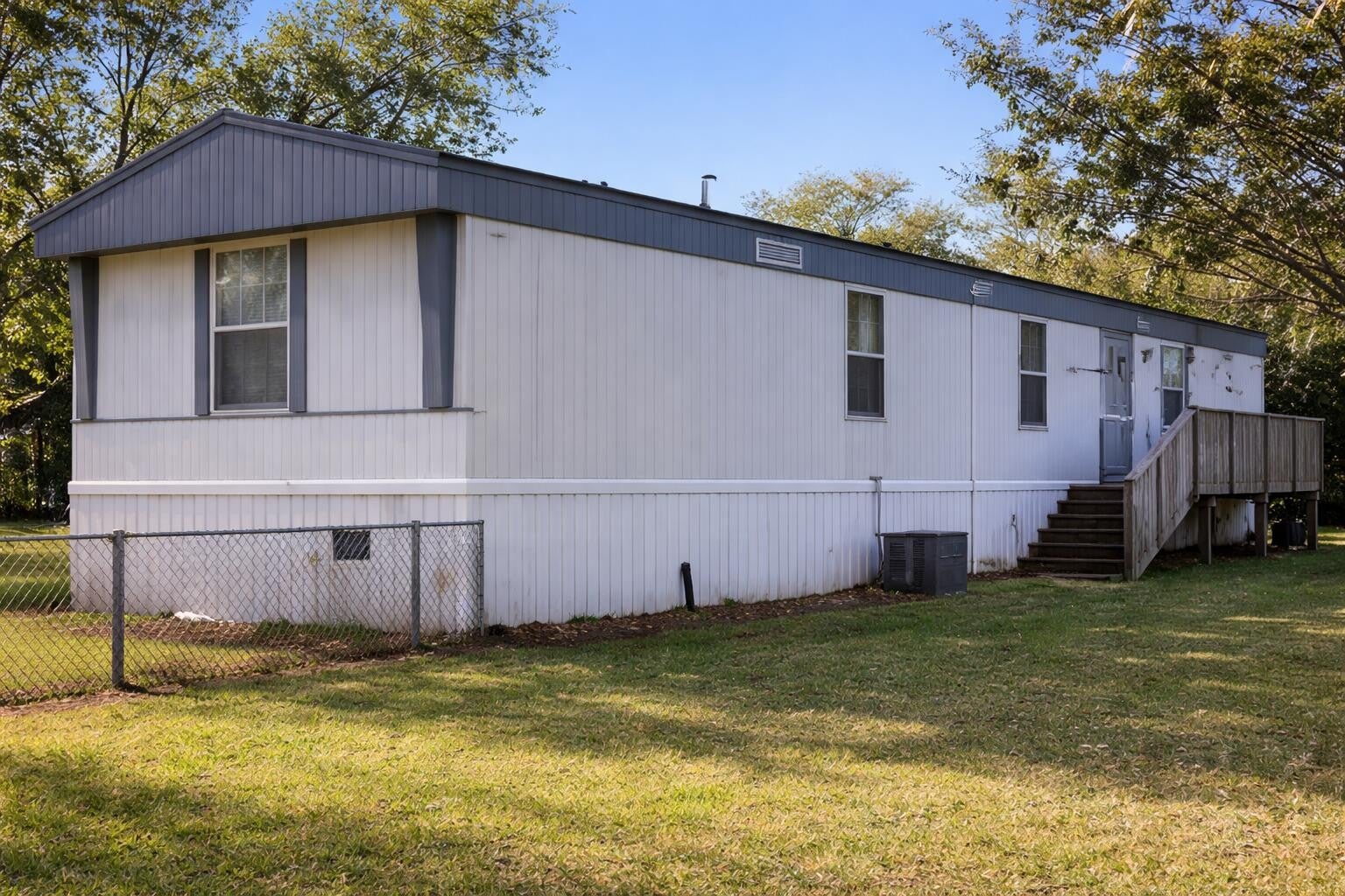 401 Horton Lane SE — photo