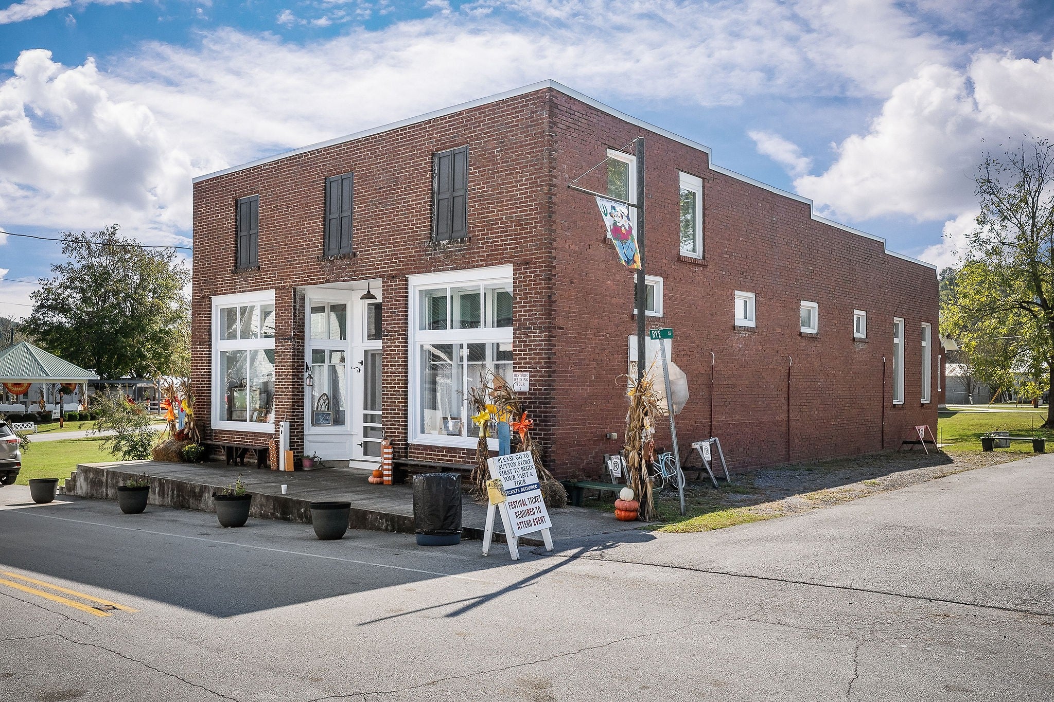 164 Clover St — photo