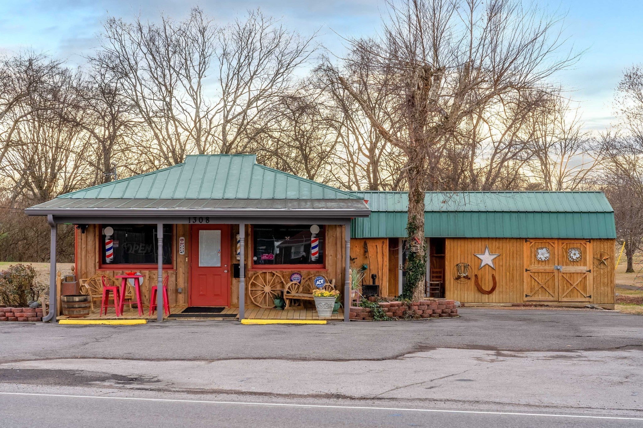 1308 Neelys Bend Rd — photo
