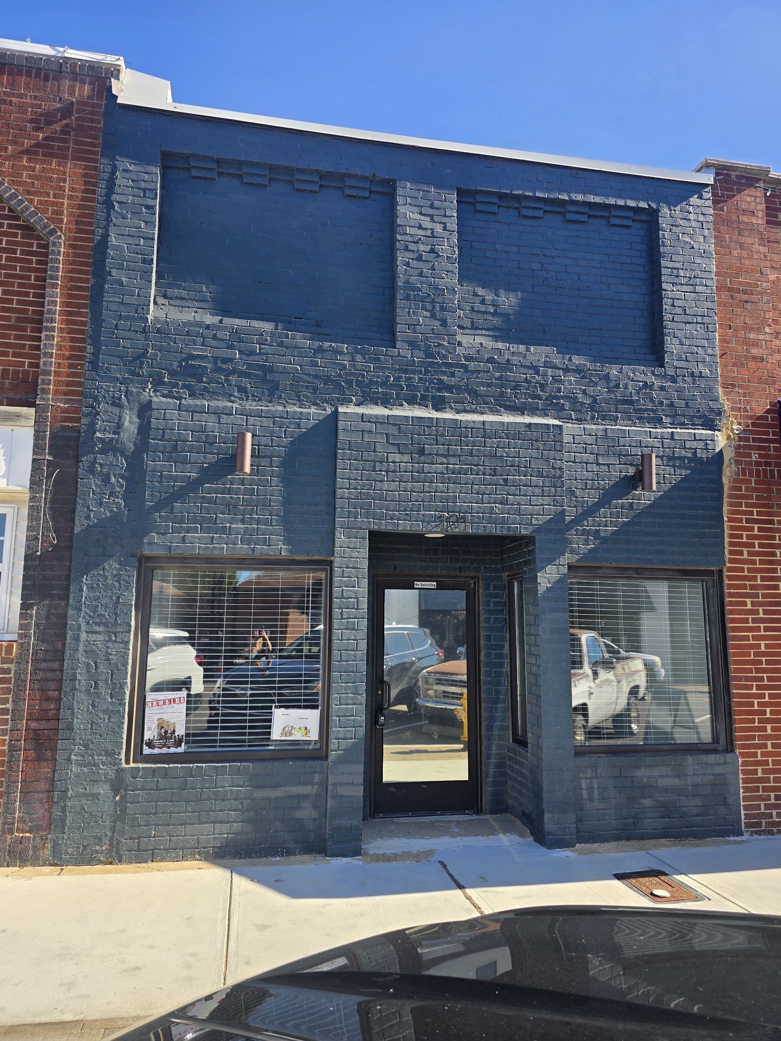 101 S Main St — photo