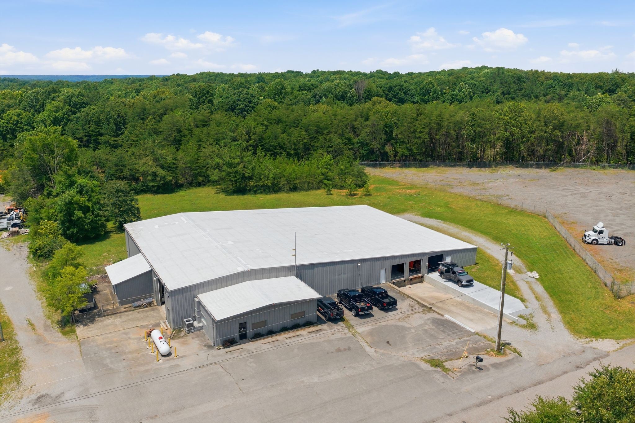 7612 Drag Strip Rd — photo