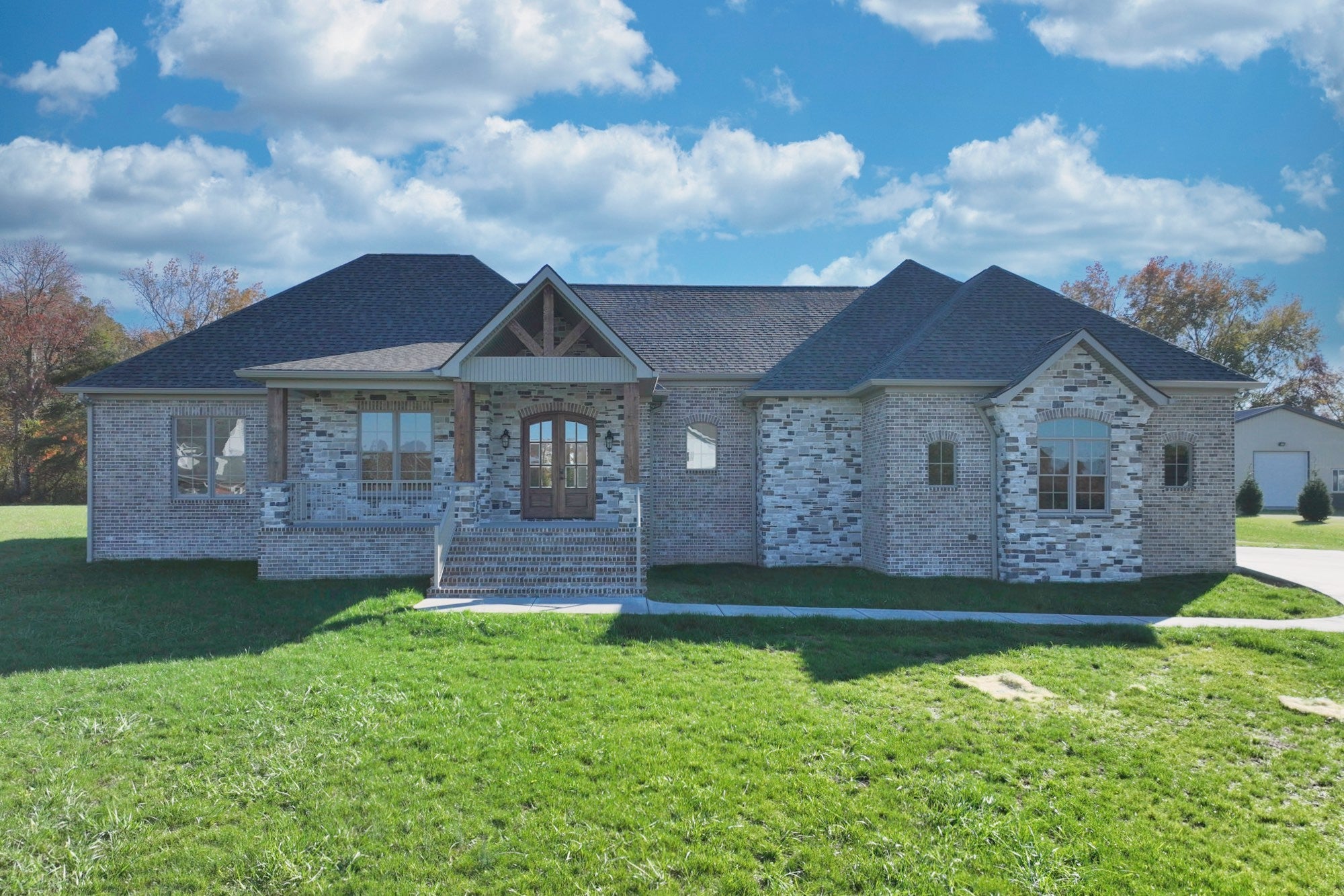 106 Chandelle Dr — photo