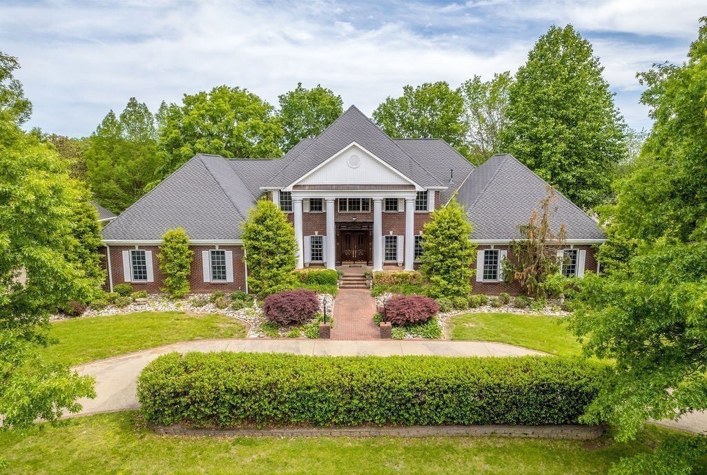 2081 Mossy Oak Cir — photo