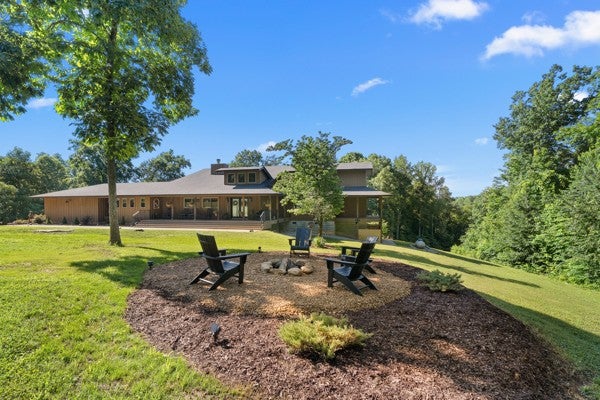 2900 Tanyard Hill Rd — photo