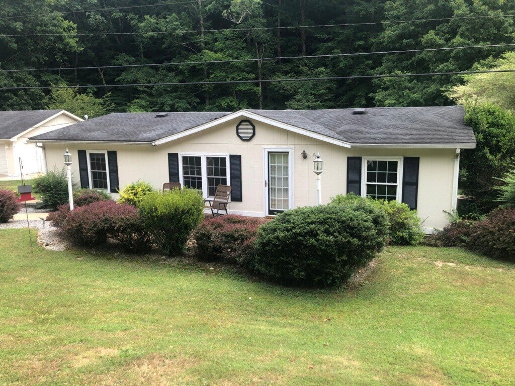 2130 Irwin Branch Rd — photo