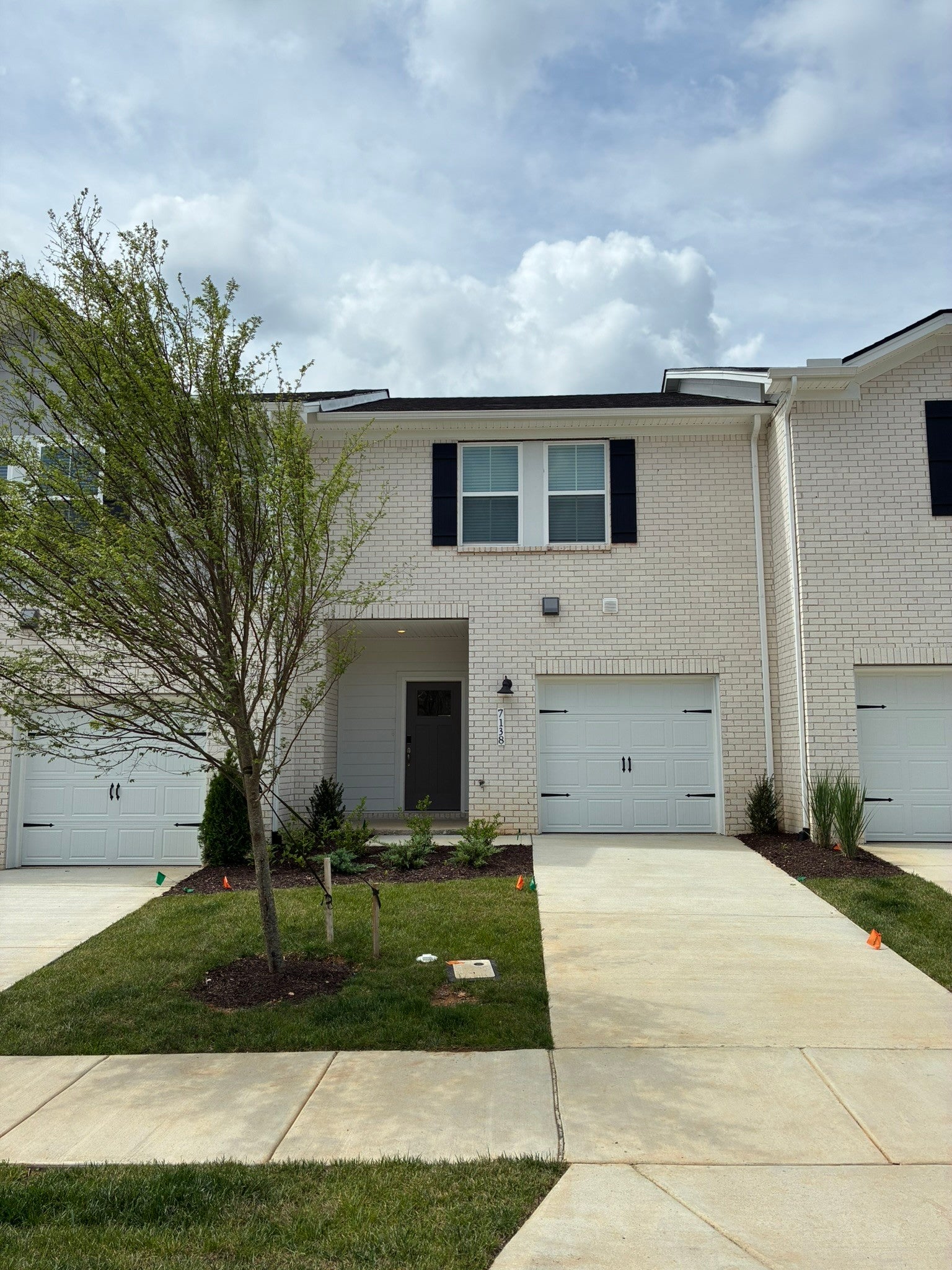 7138 Cedarcrest Ln — photo