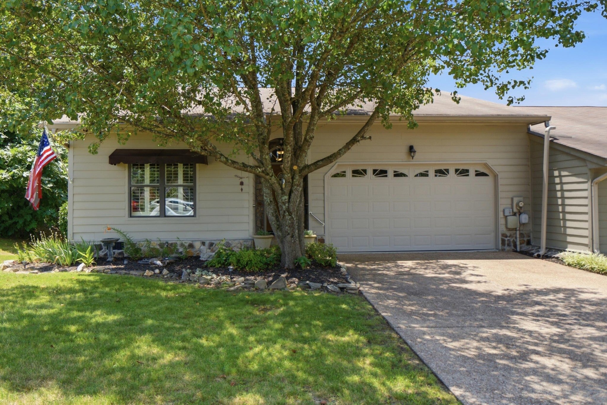 7001 Sawgrass Court — photo