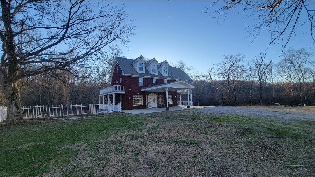 397 Bluff Springs Rd — photo