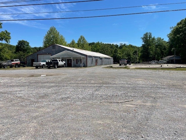 2765 Highway 70 E — photo