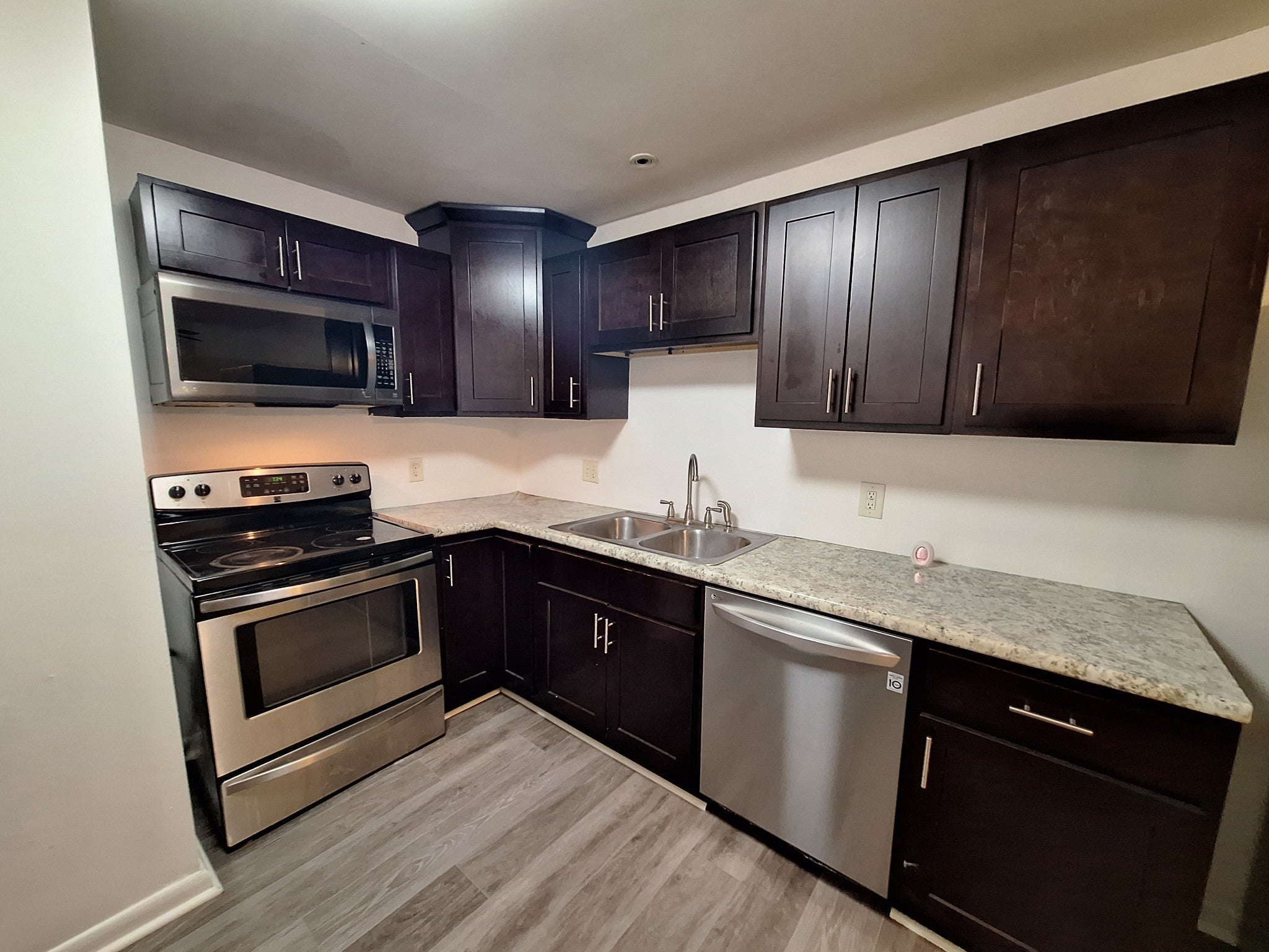 555 N DuPont Ave C51 — photo